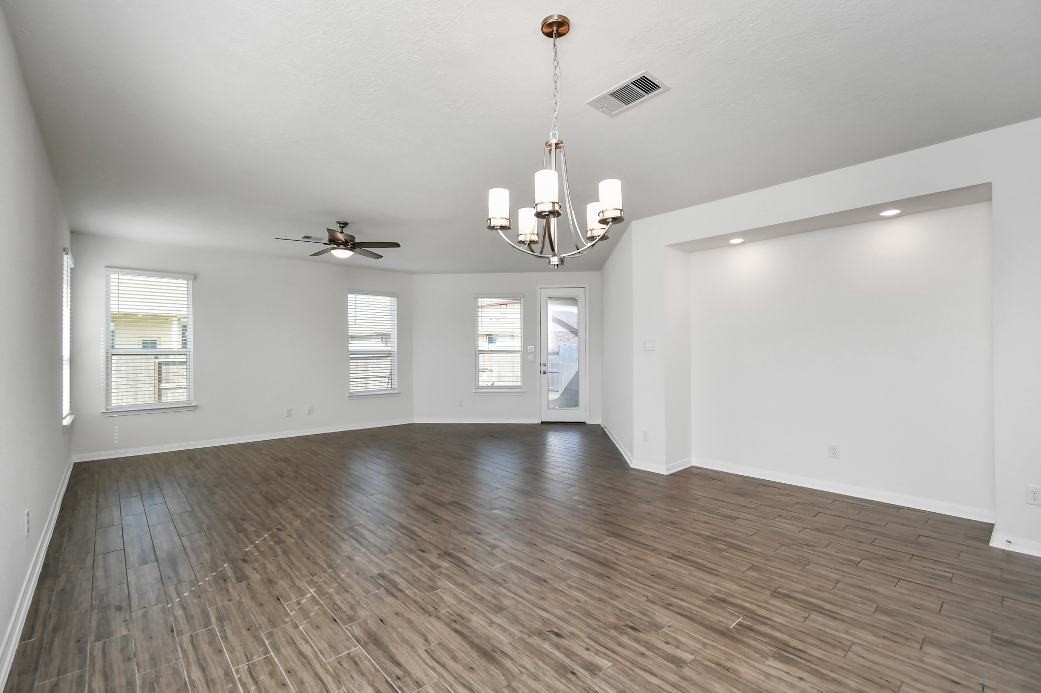 10326 Mount Winchell Drive Property Photo 16