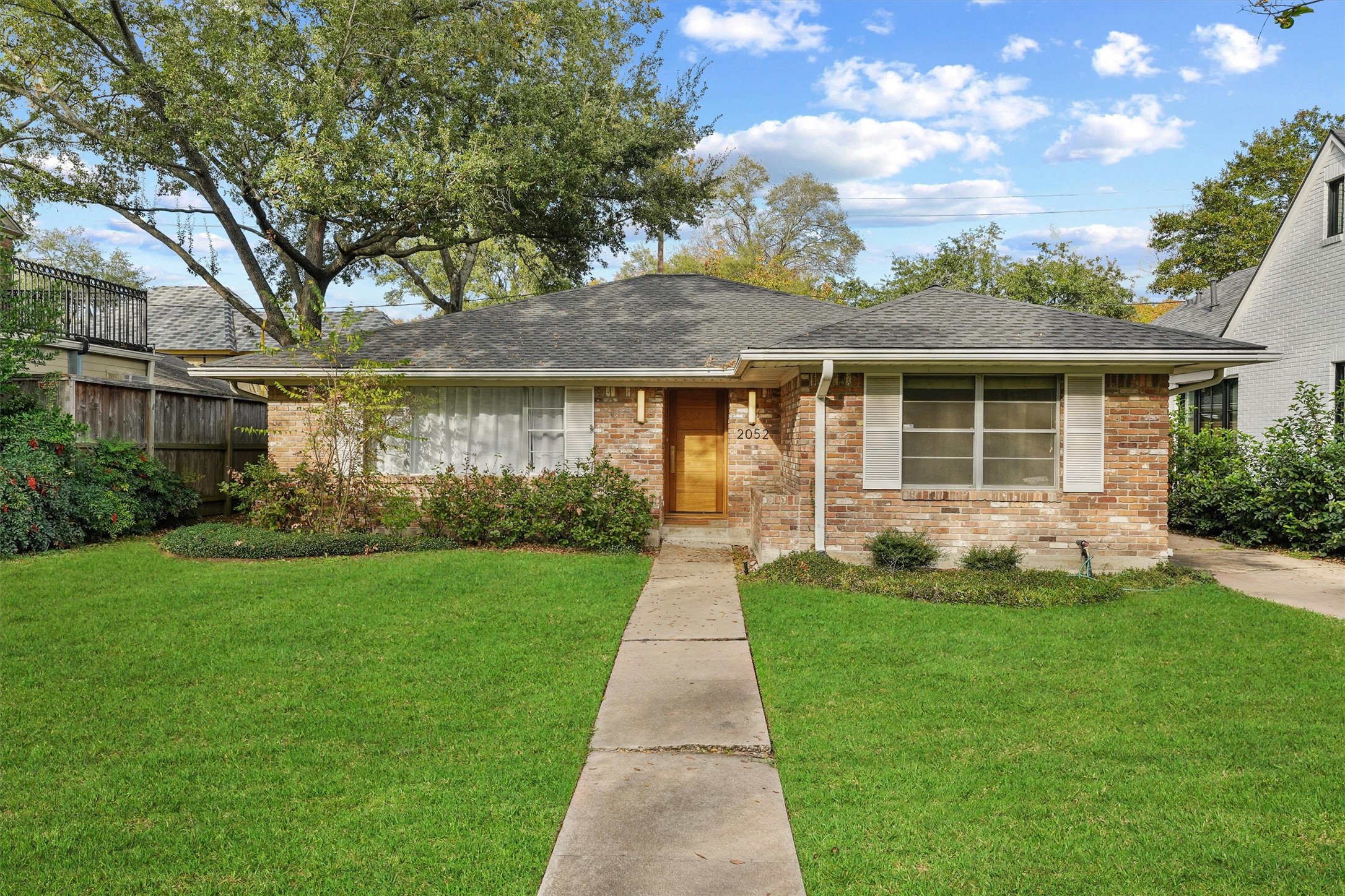 2052 Addison Road Property Photo 1