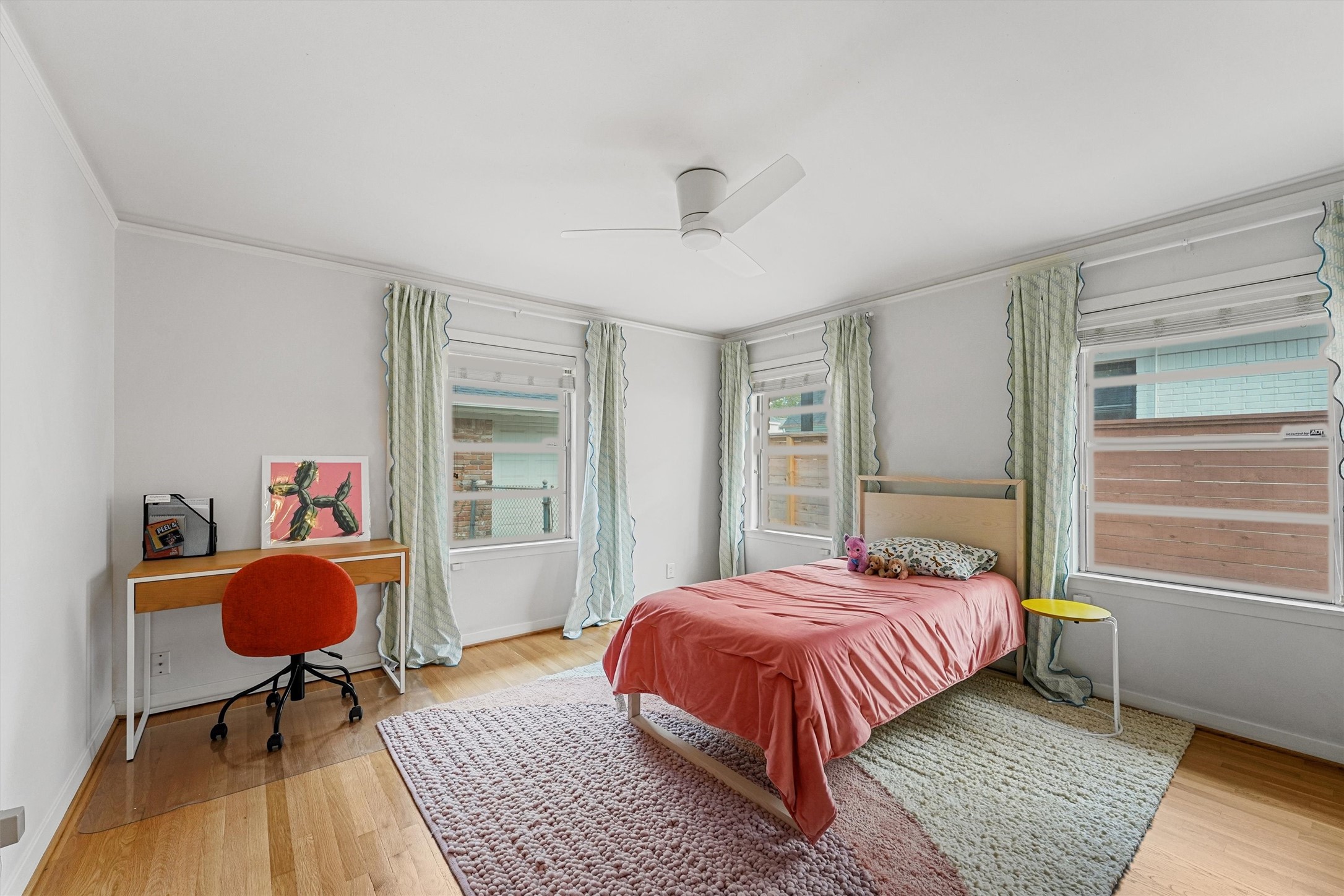2052 Addison Road Property Photo 10