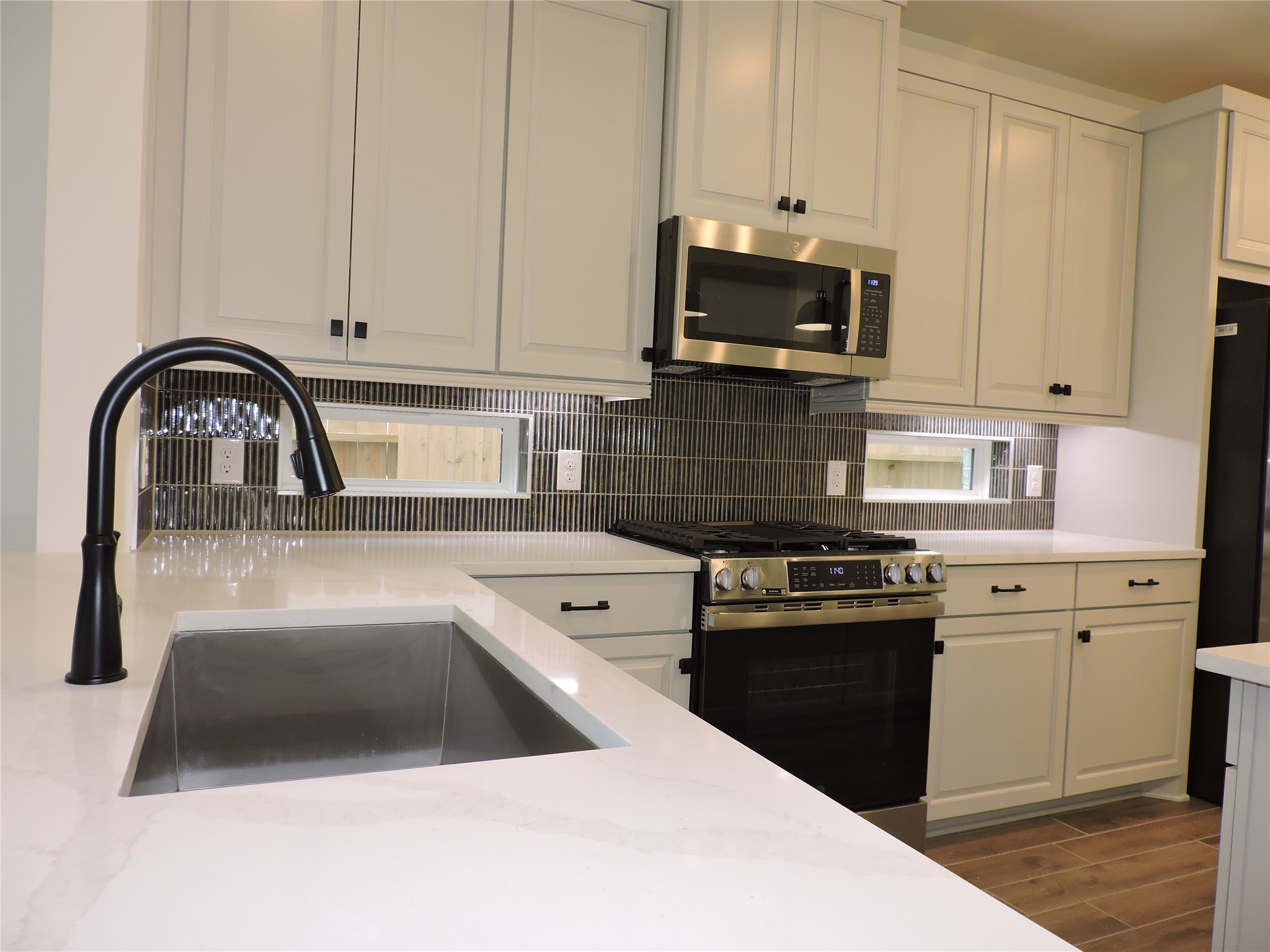 12853 Meadow Wind Way Property Photo 18