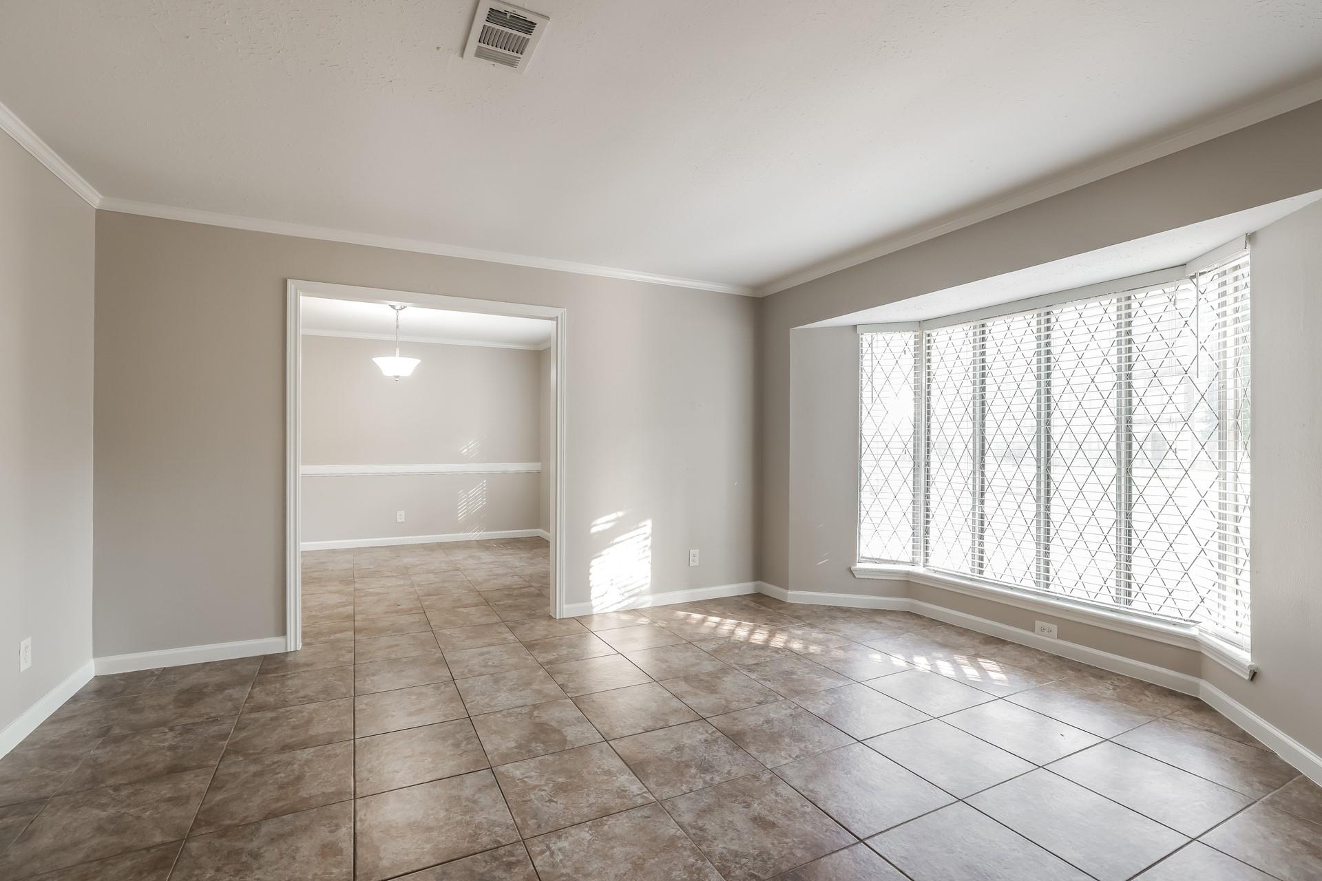 11715 Gardenglen Drive Property Photo 5