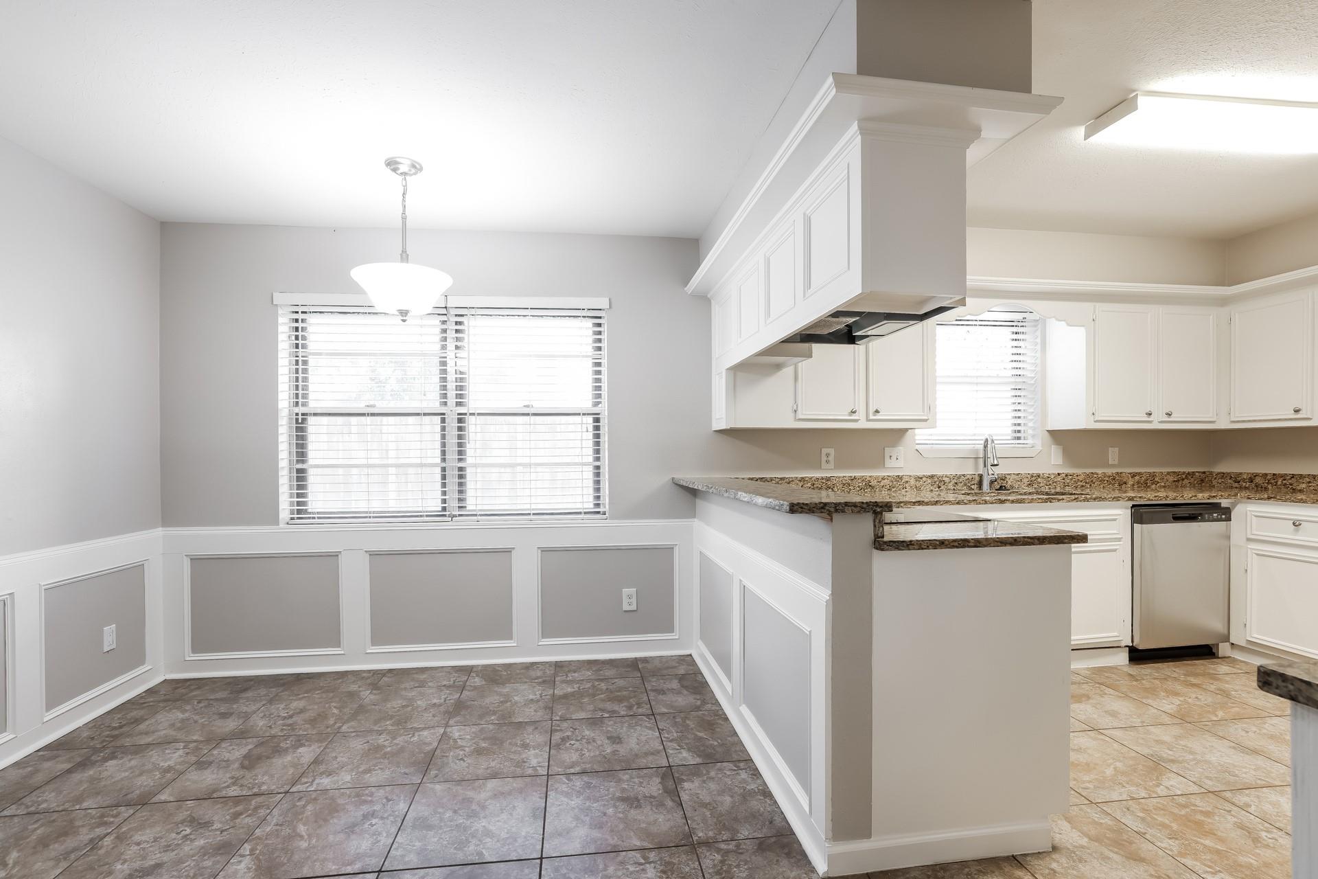 11715 Gardenglen Drive Property Photo 8