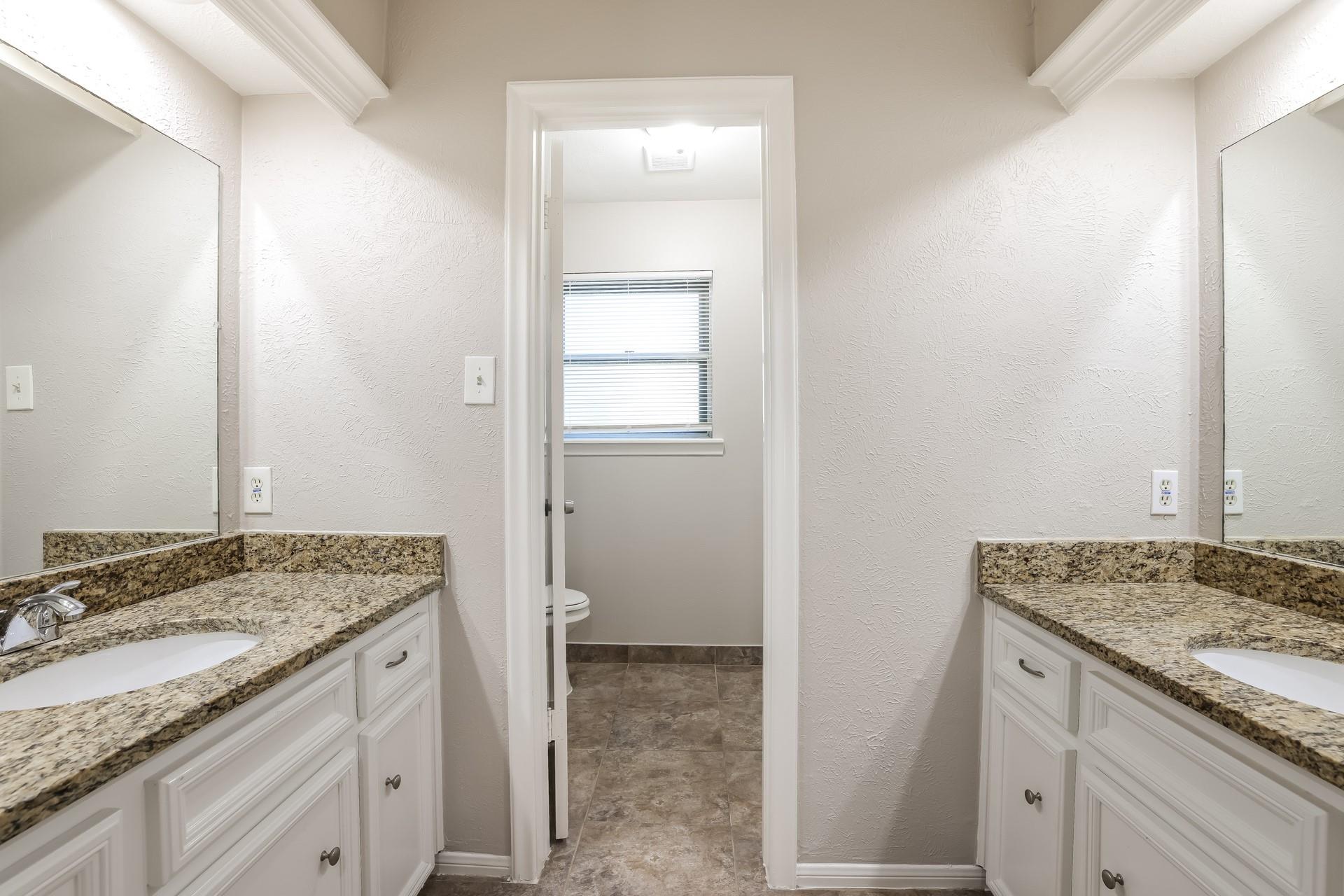 11715 Gardenglen Drive Property Photo 16