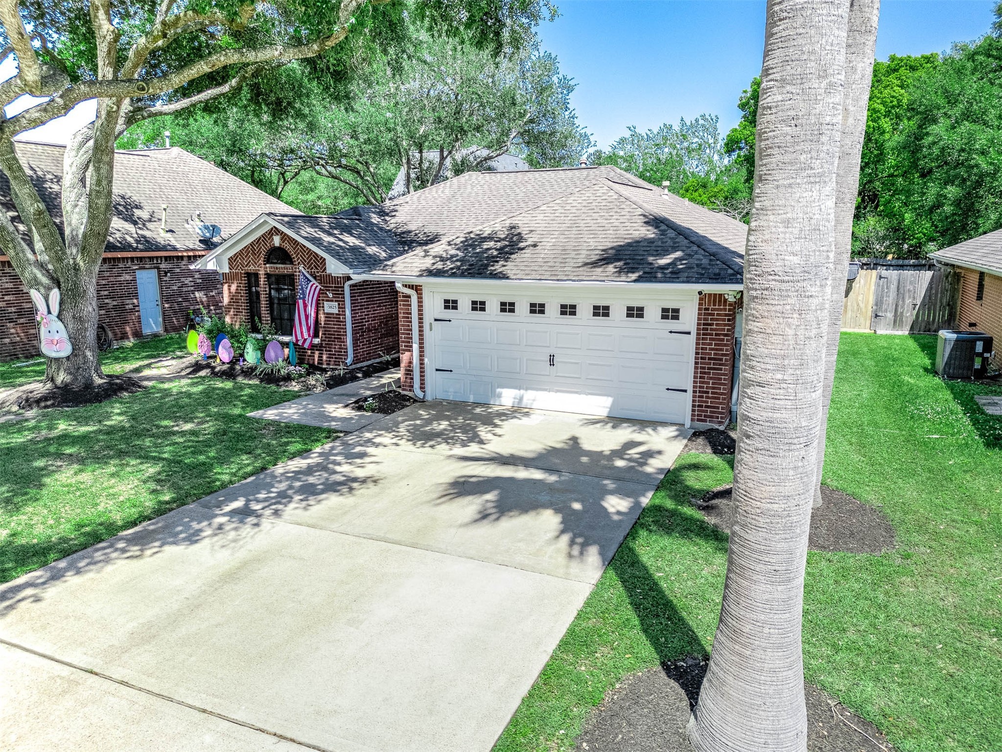 3825 Clover Drive Property Photo