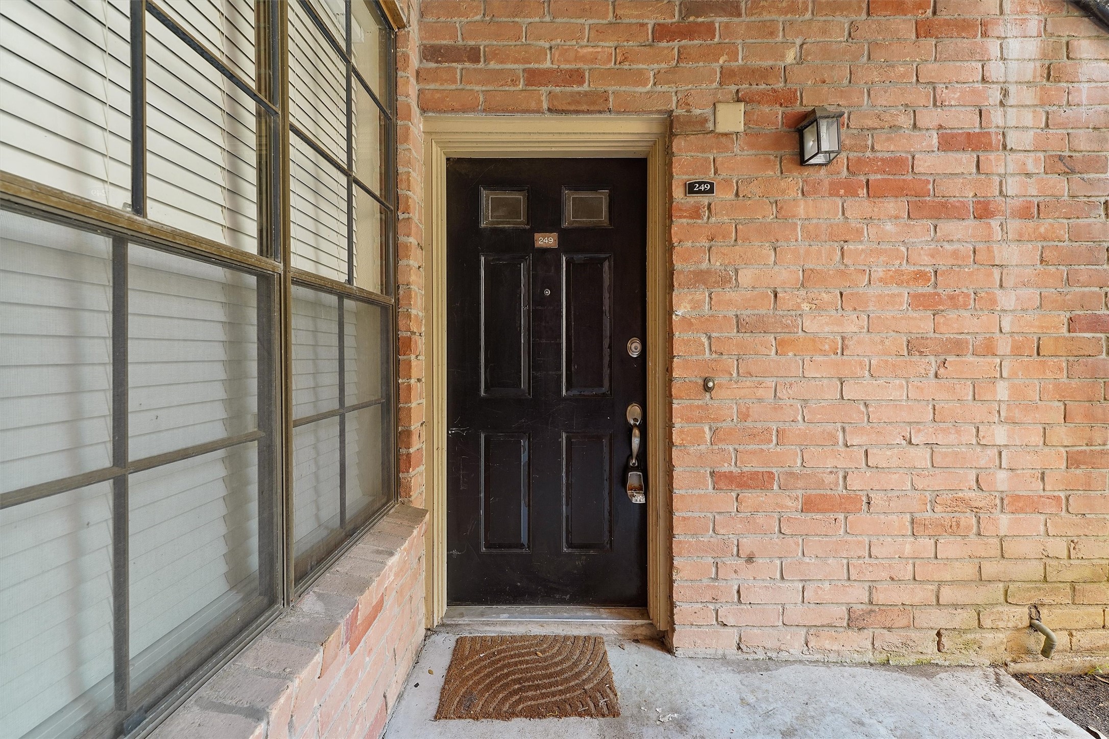 2255 Braeswood Park Drive 249 Property Photo 3