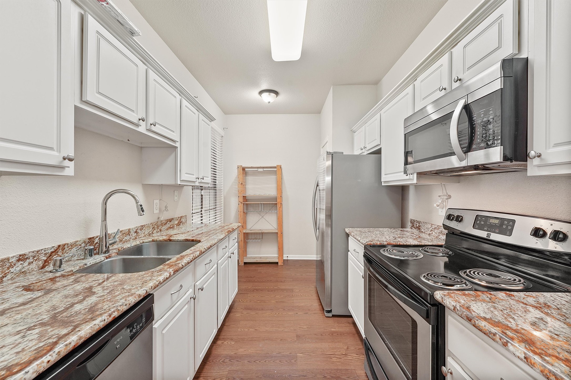 2255 Braeswood Park Drive 249 Property Photo 9