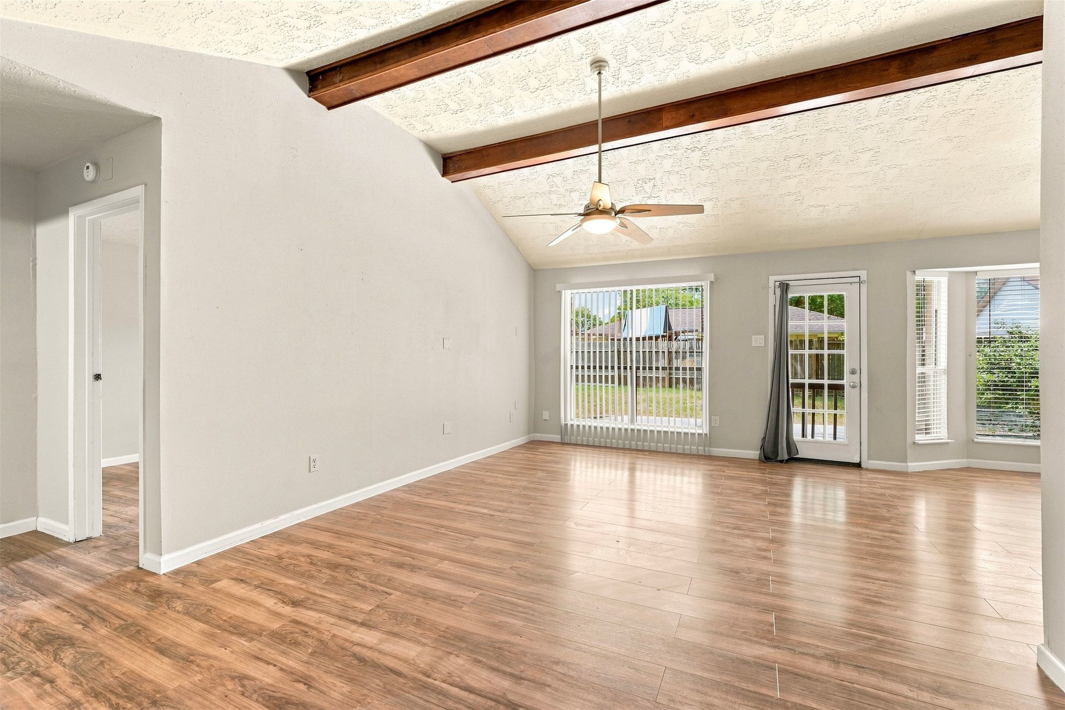 7623 Kite Hill Drive Property Photo 4