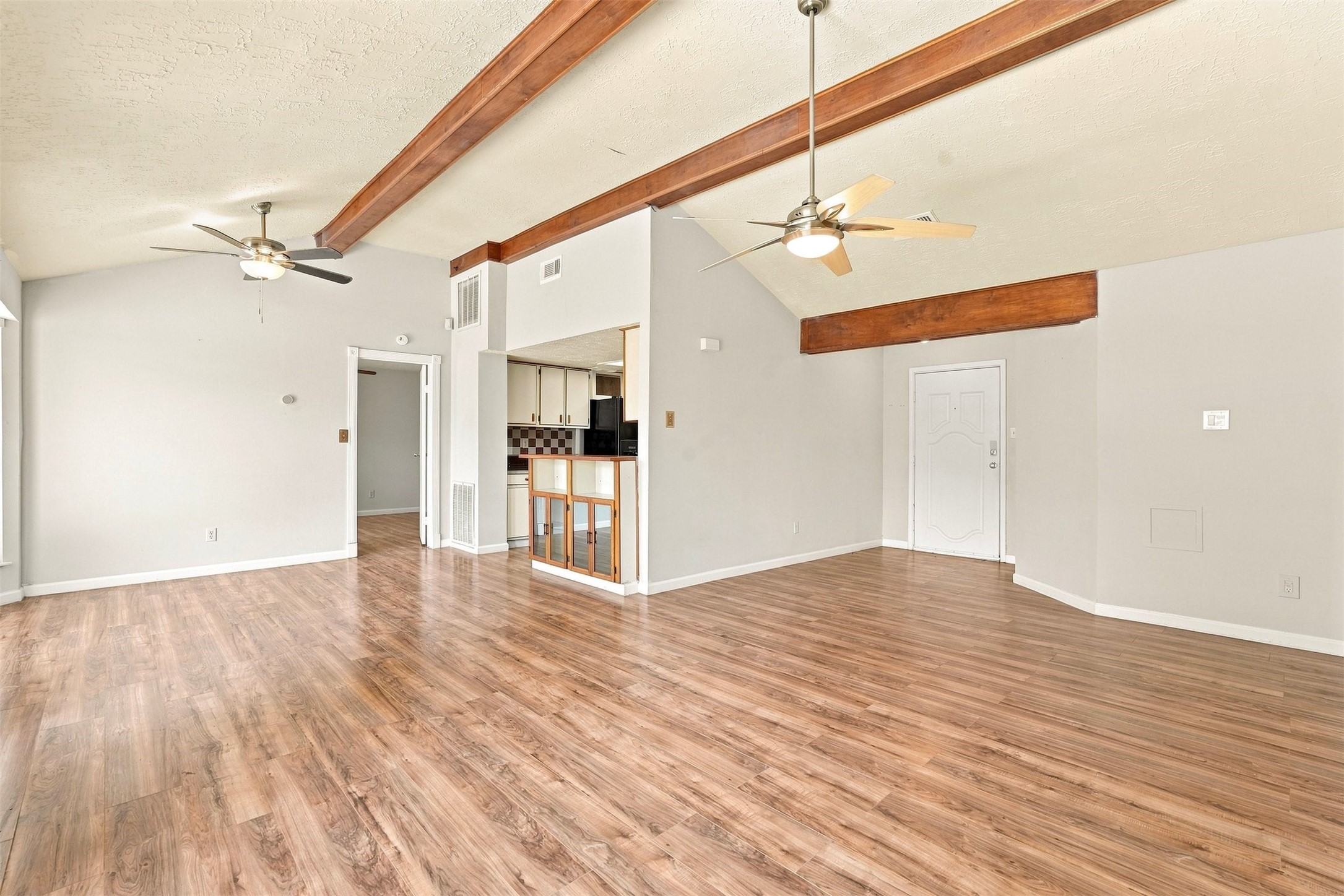 7623 Kite Hill Drive Property Photo 7
