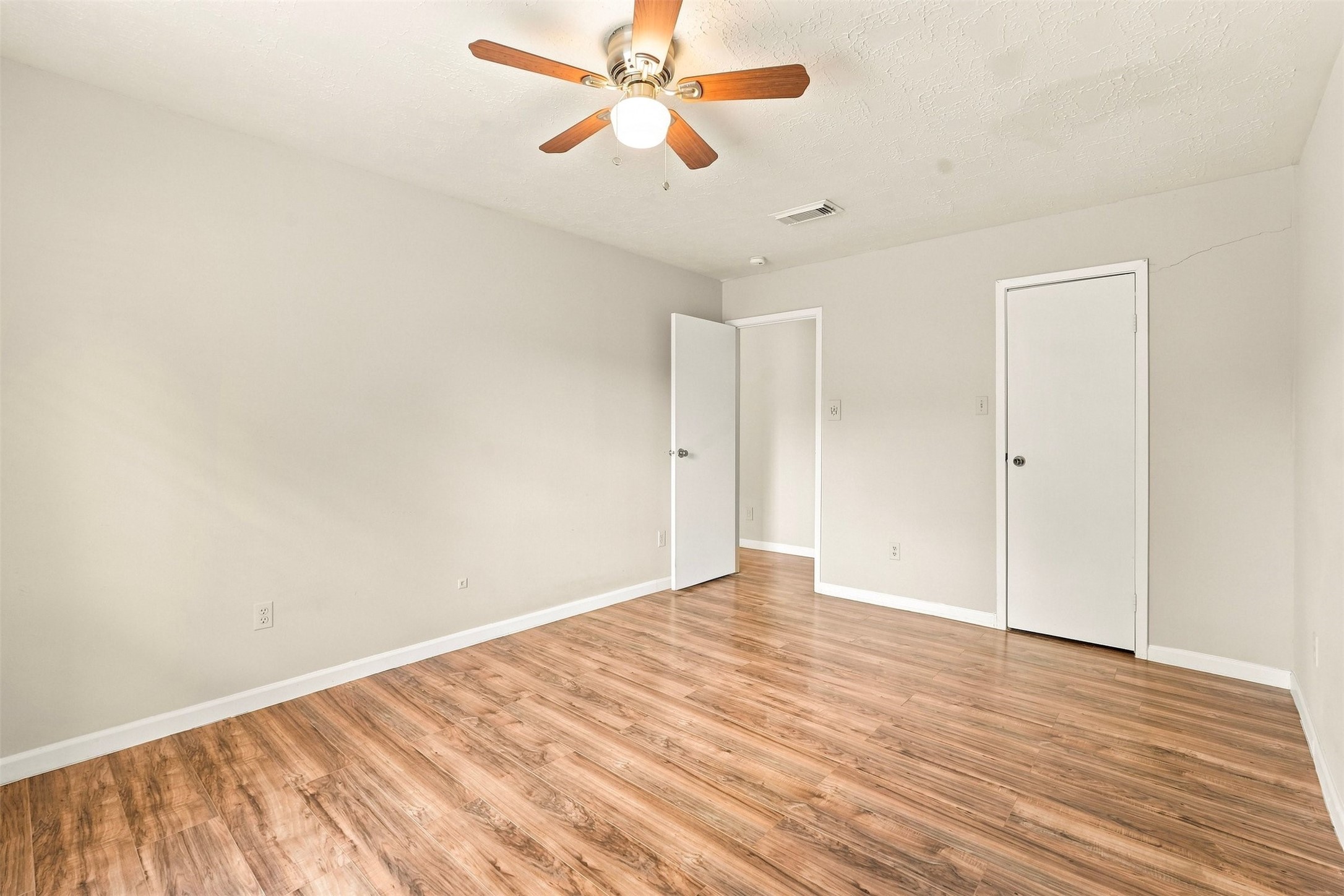 7623 Kite Hill Drive Property Photo 17