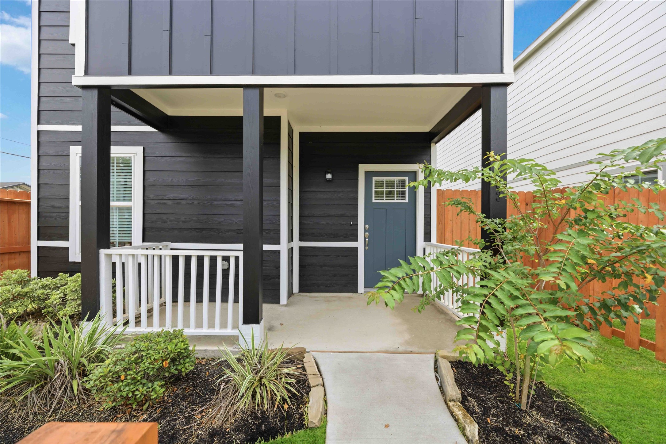 6403 Paris Street Property Photo 3