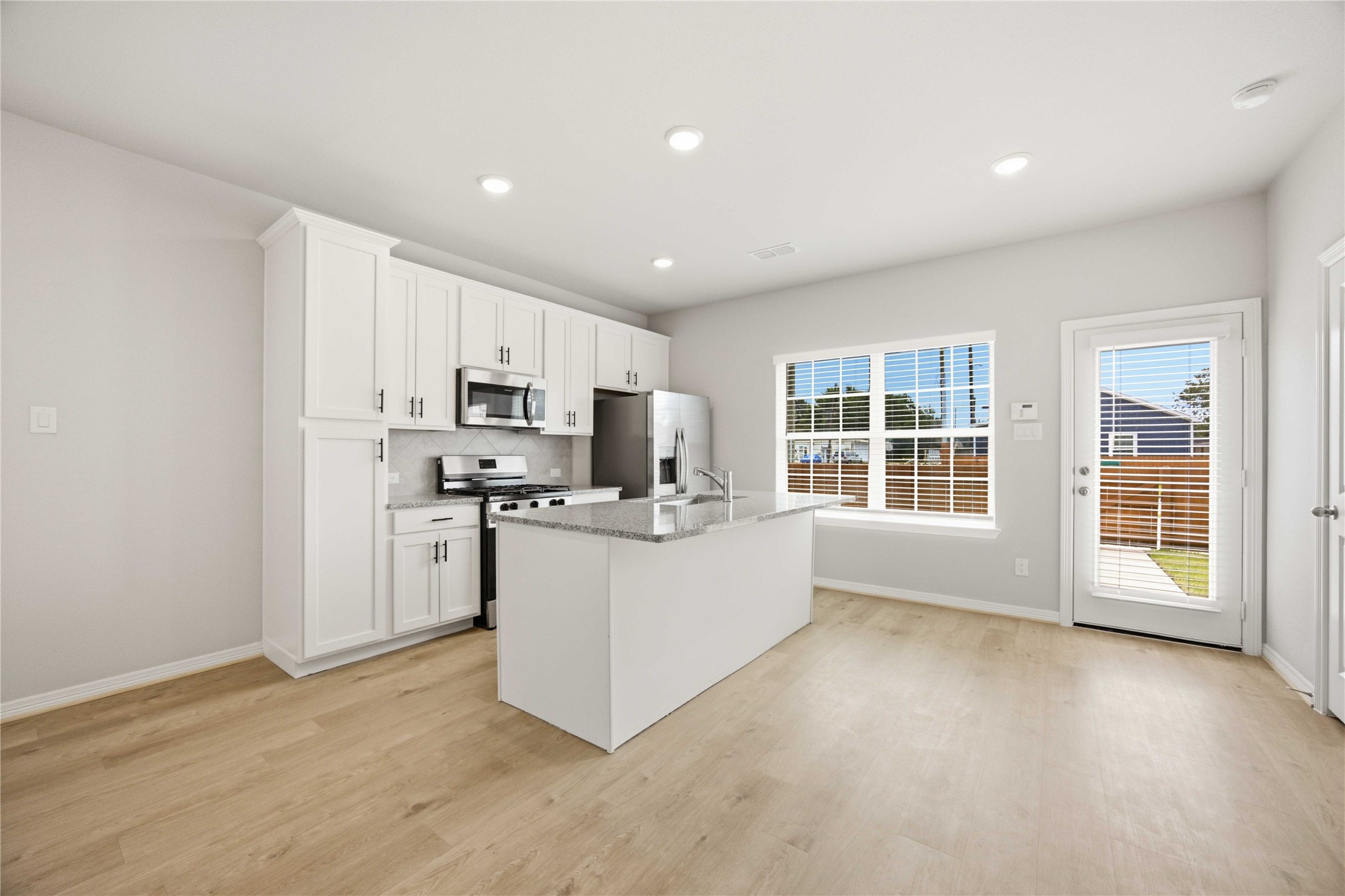 6403 Paris Street Property Photo 4