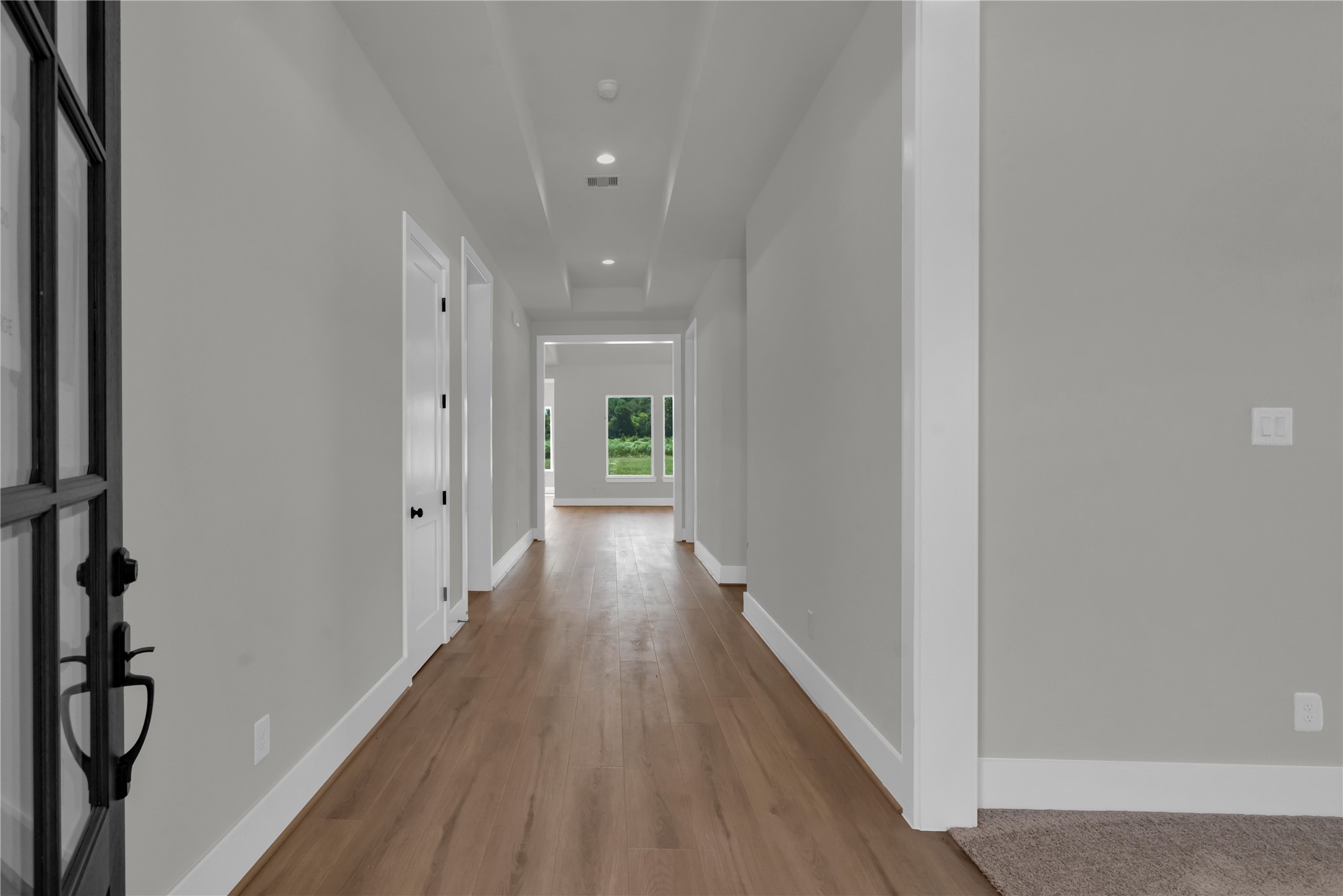 301 Seguin Drive Property Photo 4