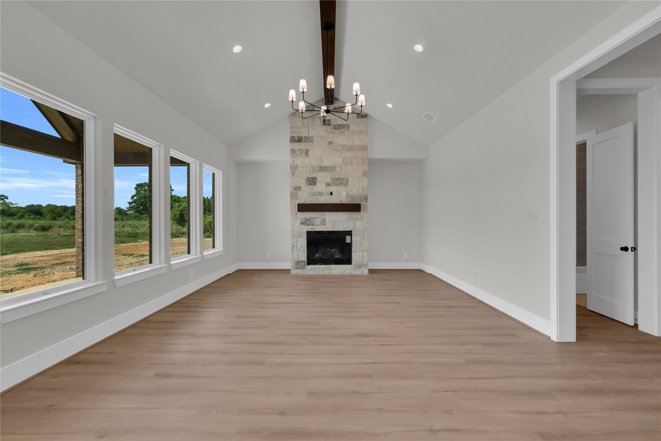 301 Seguin Drive Property Photo 11