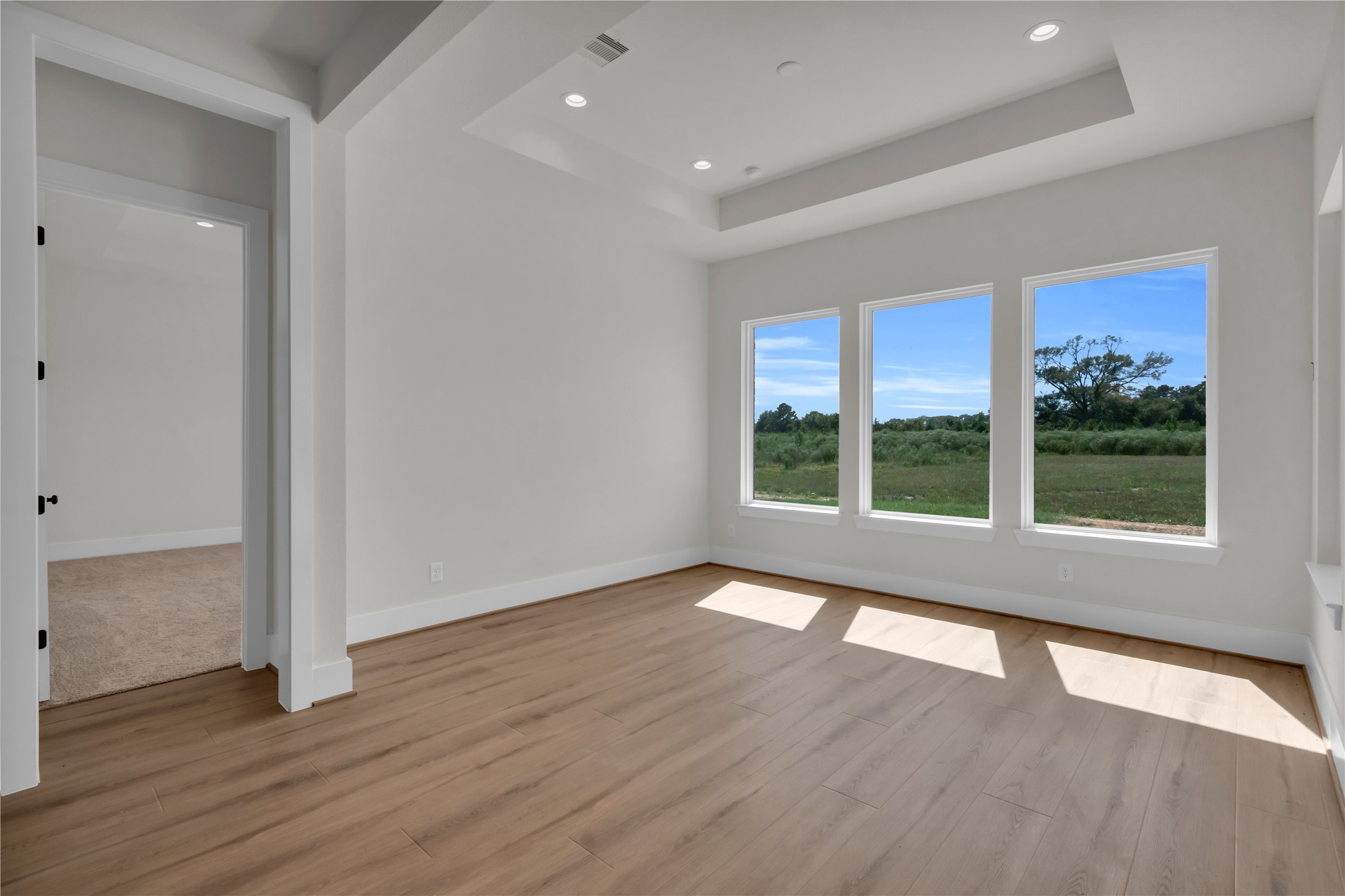 301 Seguin Drive Property Photo 17
