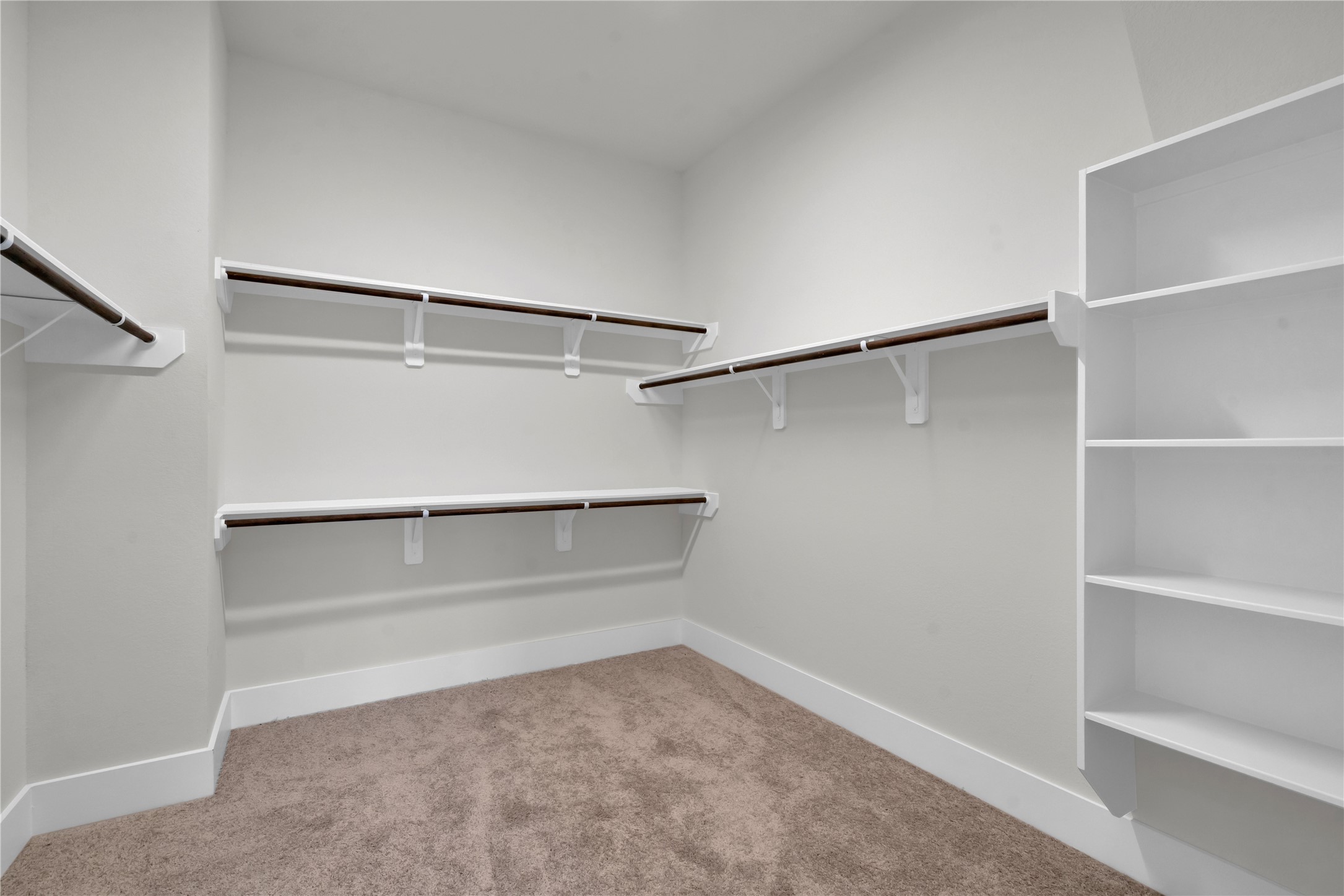 301 Seguin Drive Property Photo 24