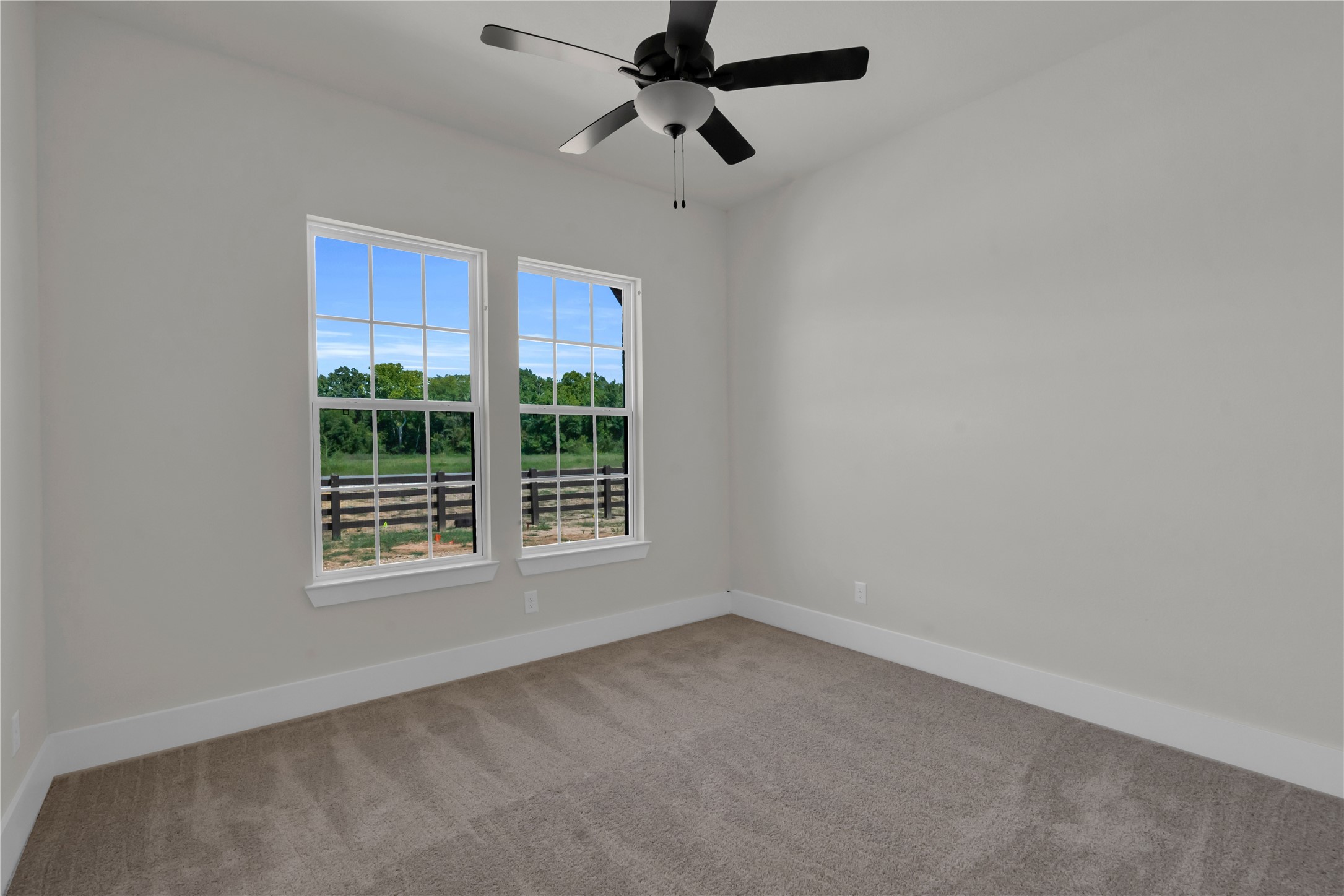 301 Seguin Drive Property Photo 33