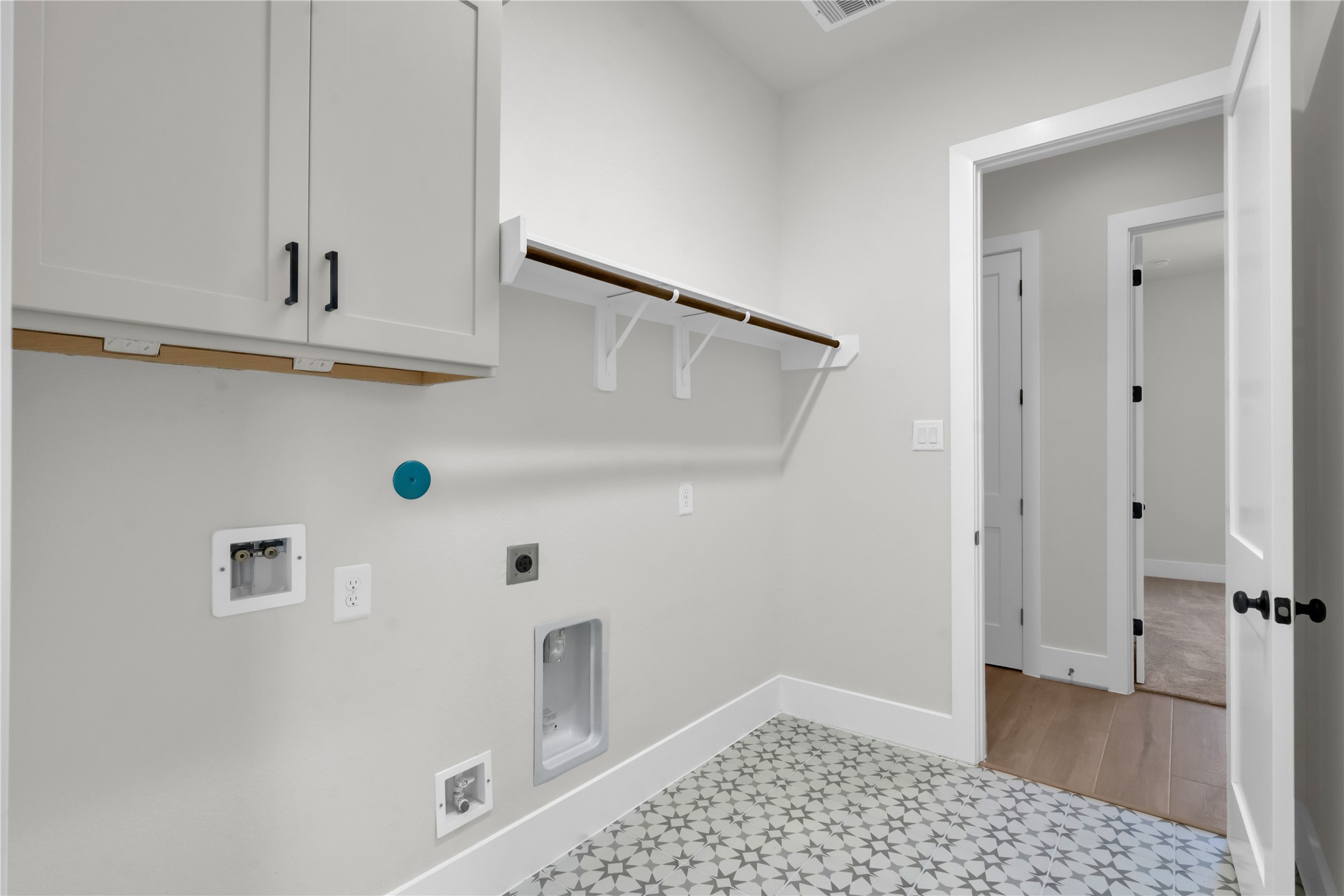 301 Seguin Drive Property Photo 35