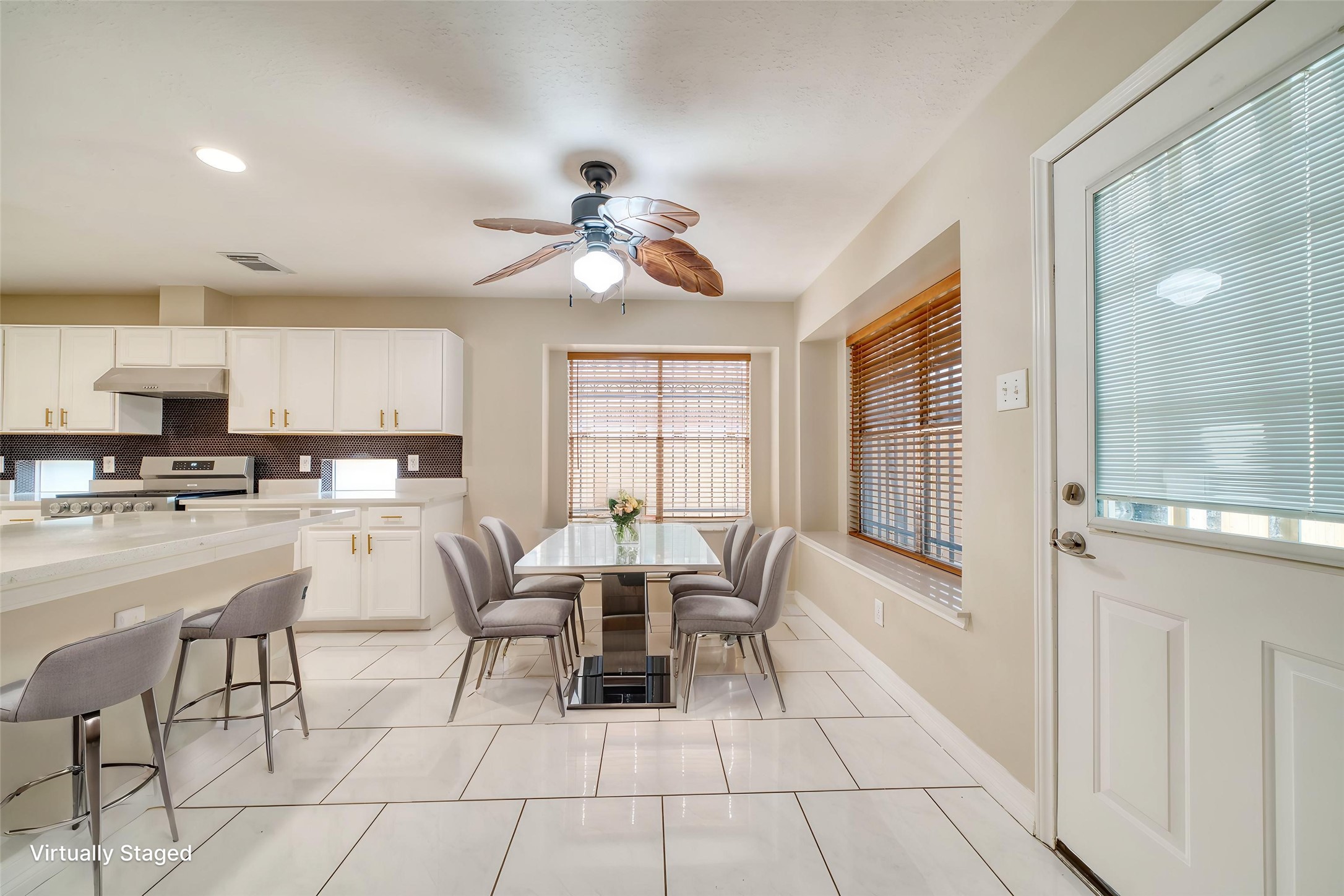8942 Norham Drive Property Photo 14
