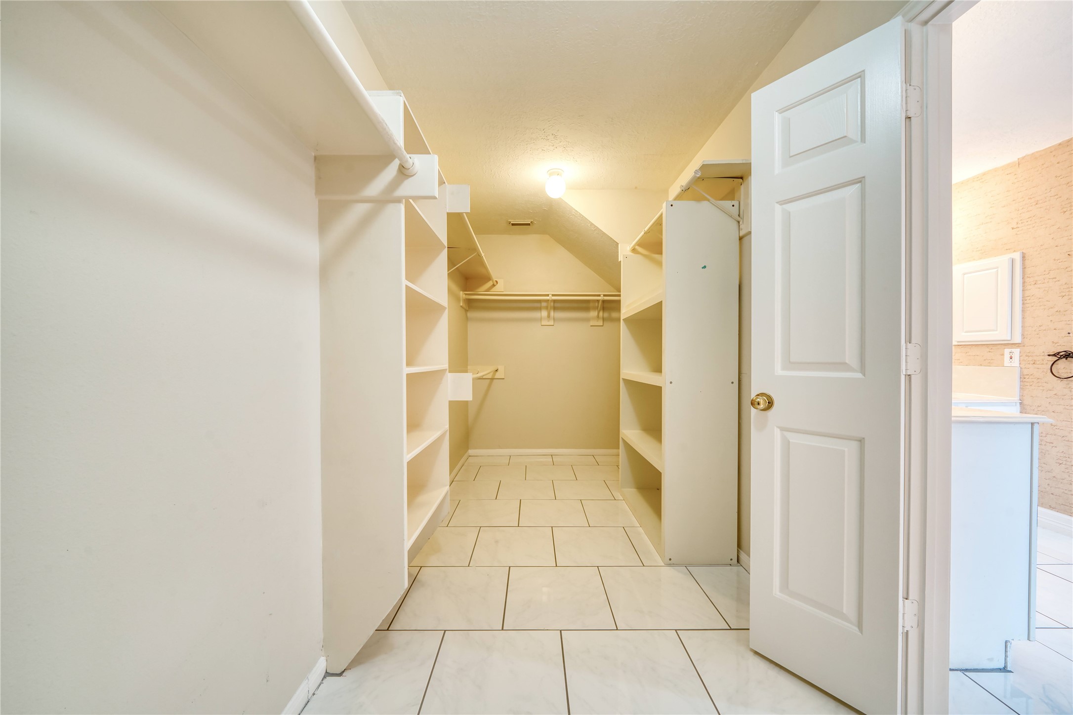 8942 Norham Drive Property Photo 30