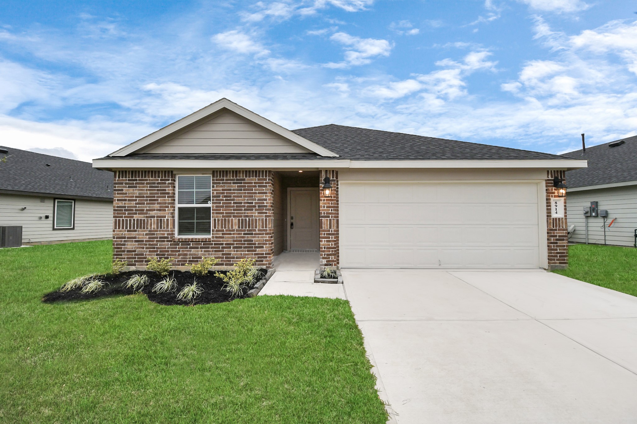 8914 Century Plant Lane Property Photo 4