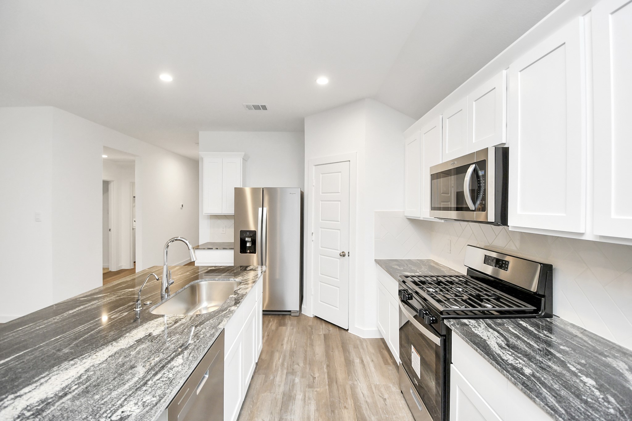 8914 Century Plant Lane Property Photo 14