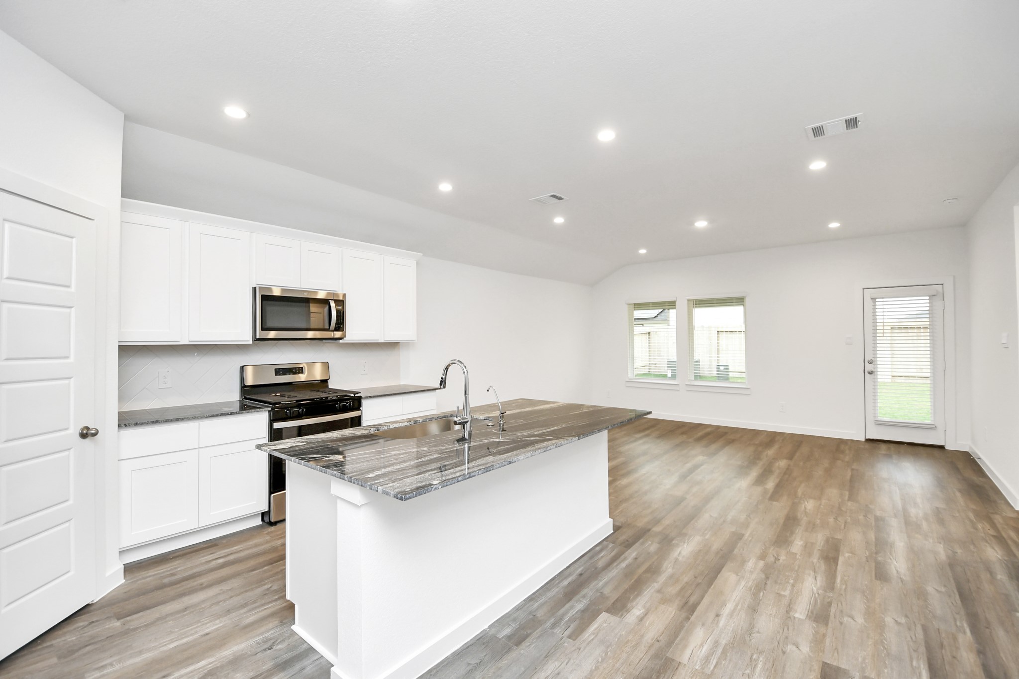 8914 Century Plant Lane Property Photo 17