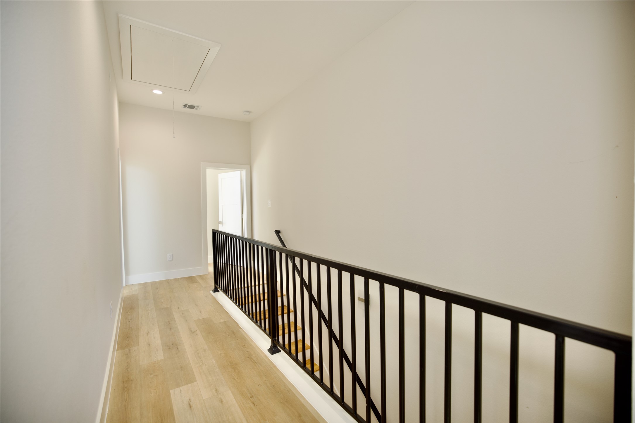 4003 Yale St B Property Photo 16