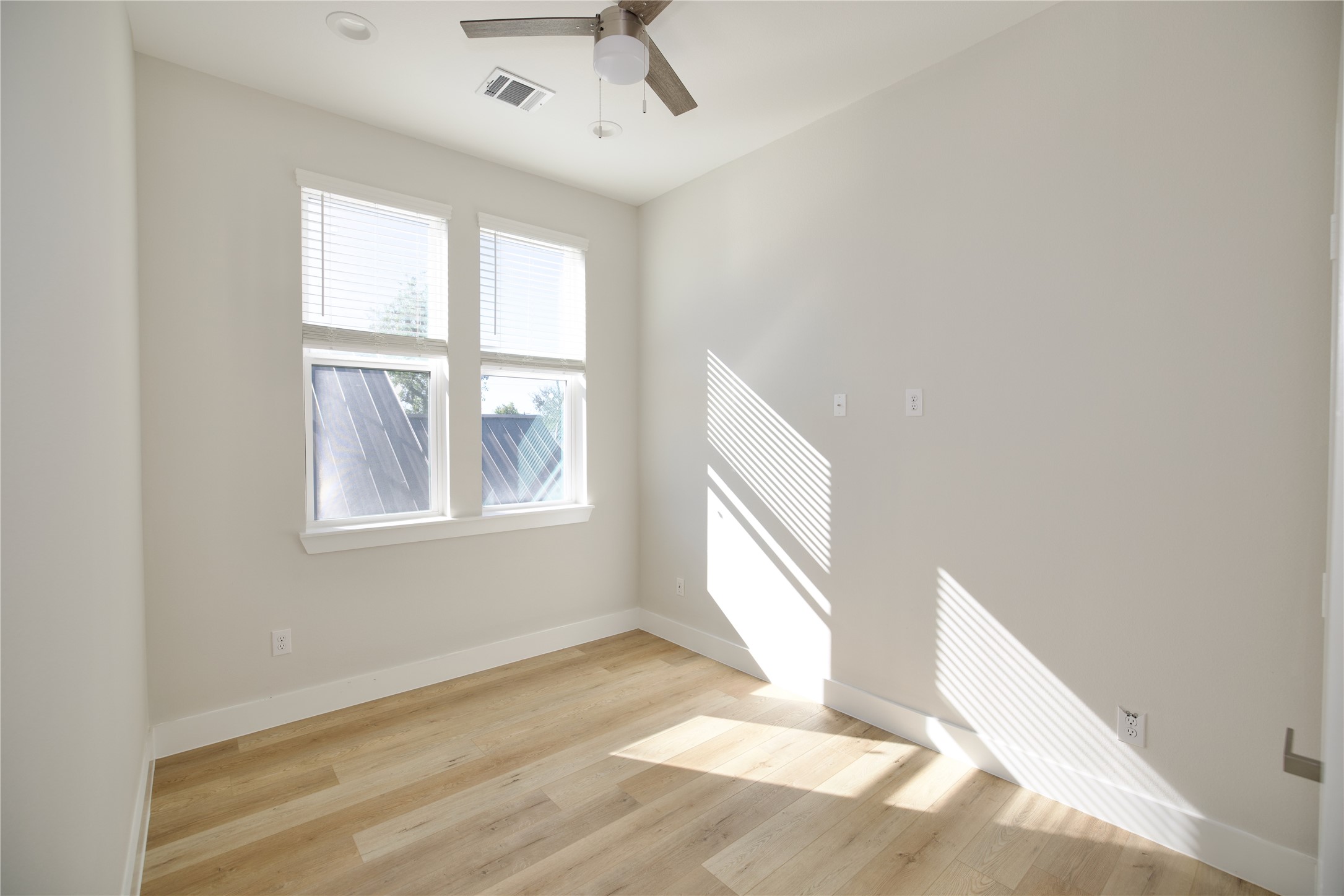 4003 Yale St B Property Photo 17