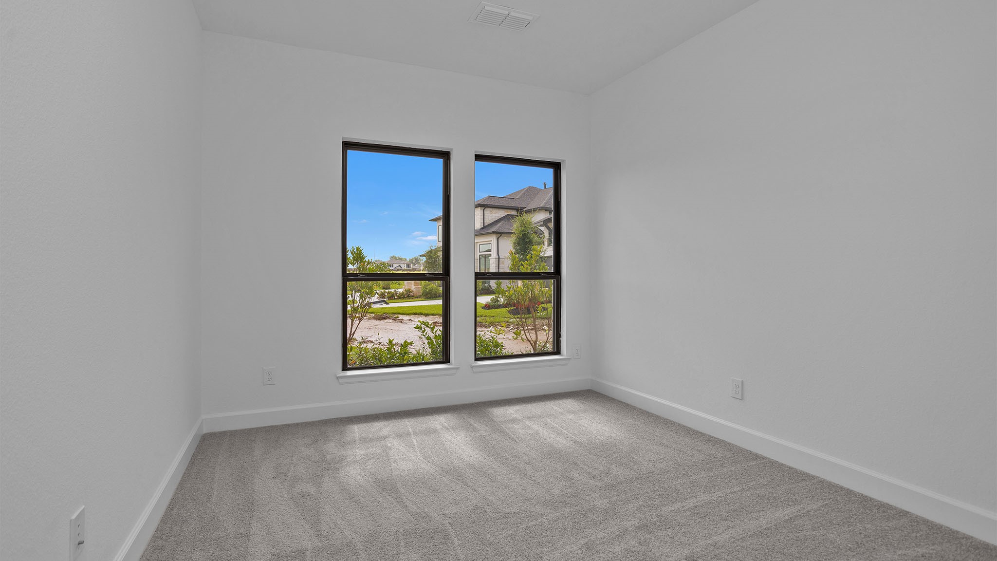 10818 Valencia Bend Drive Property Photo 12