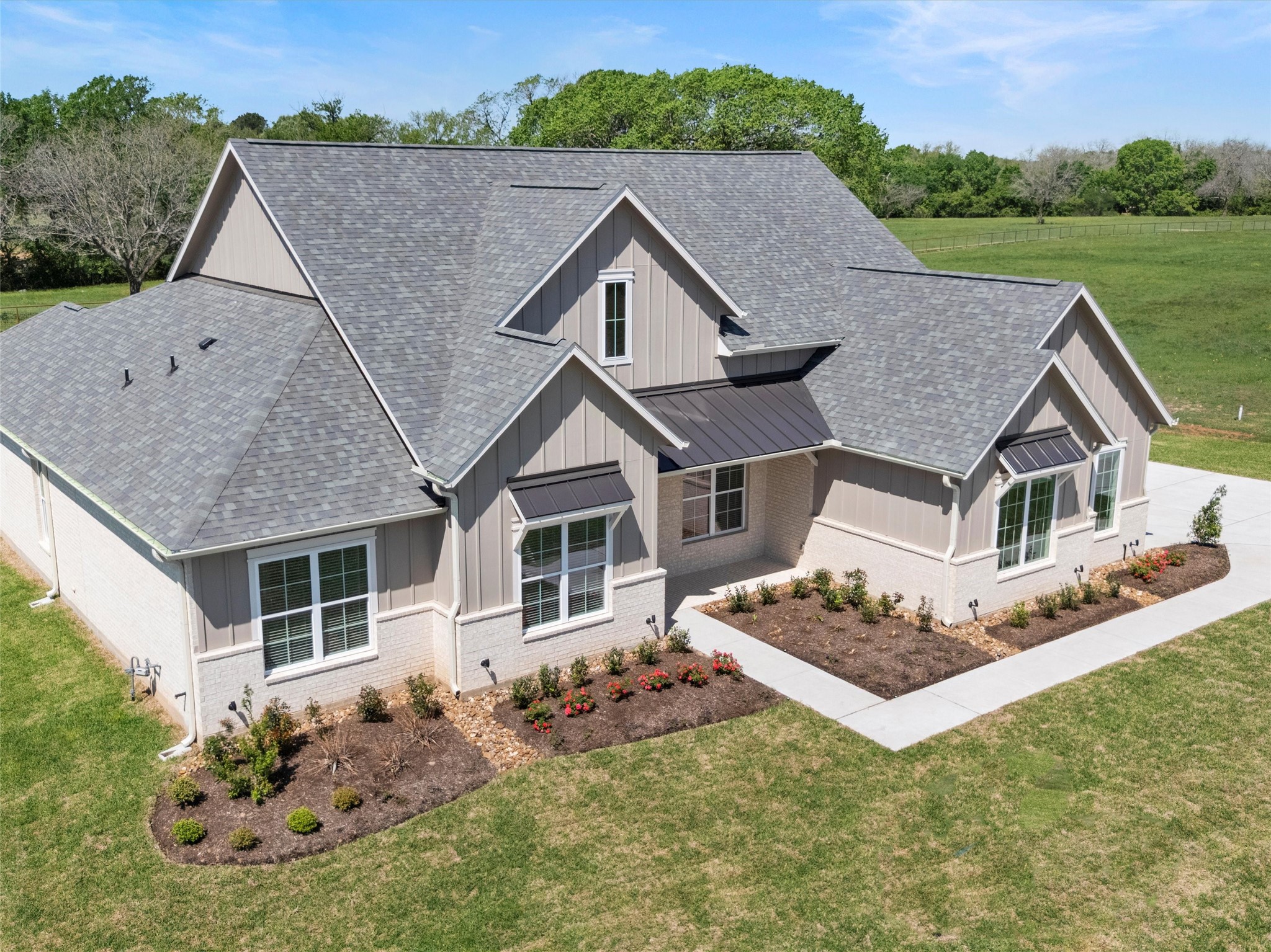 226 Hydrangea Drive Property Photo 4