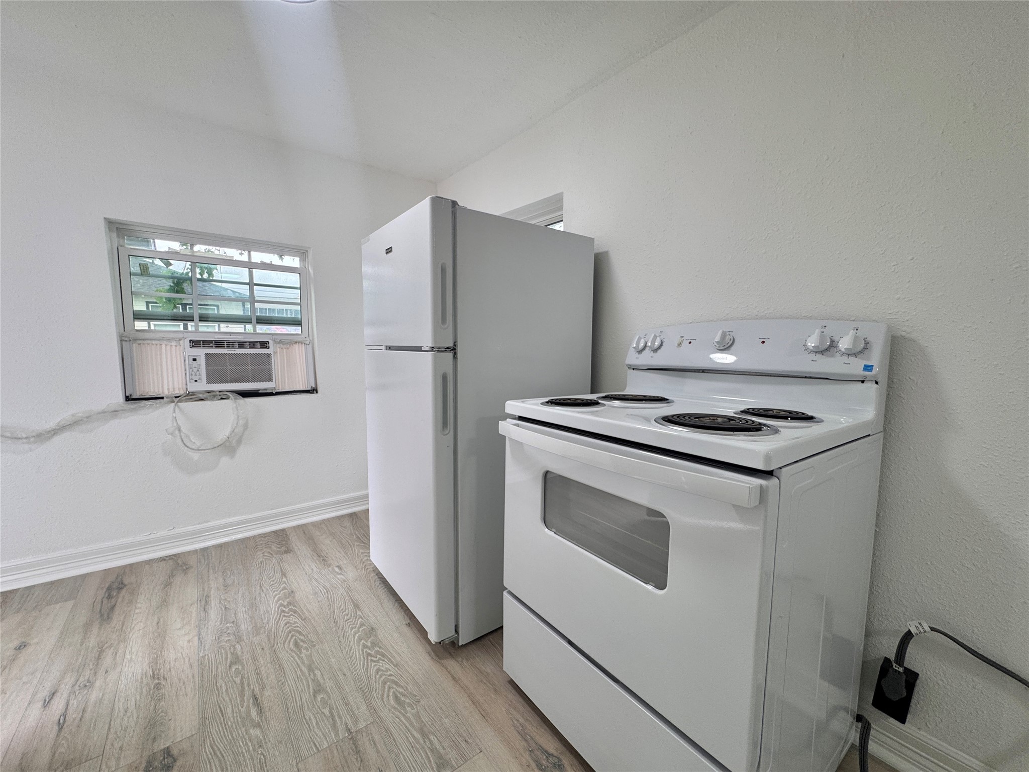27 Norwood St 4 Property Photo 7