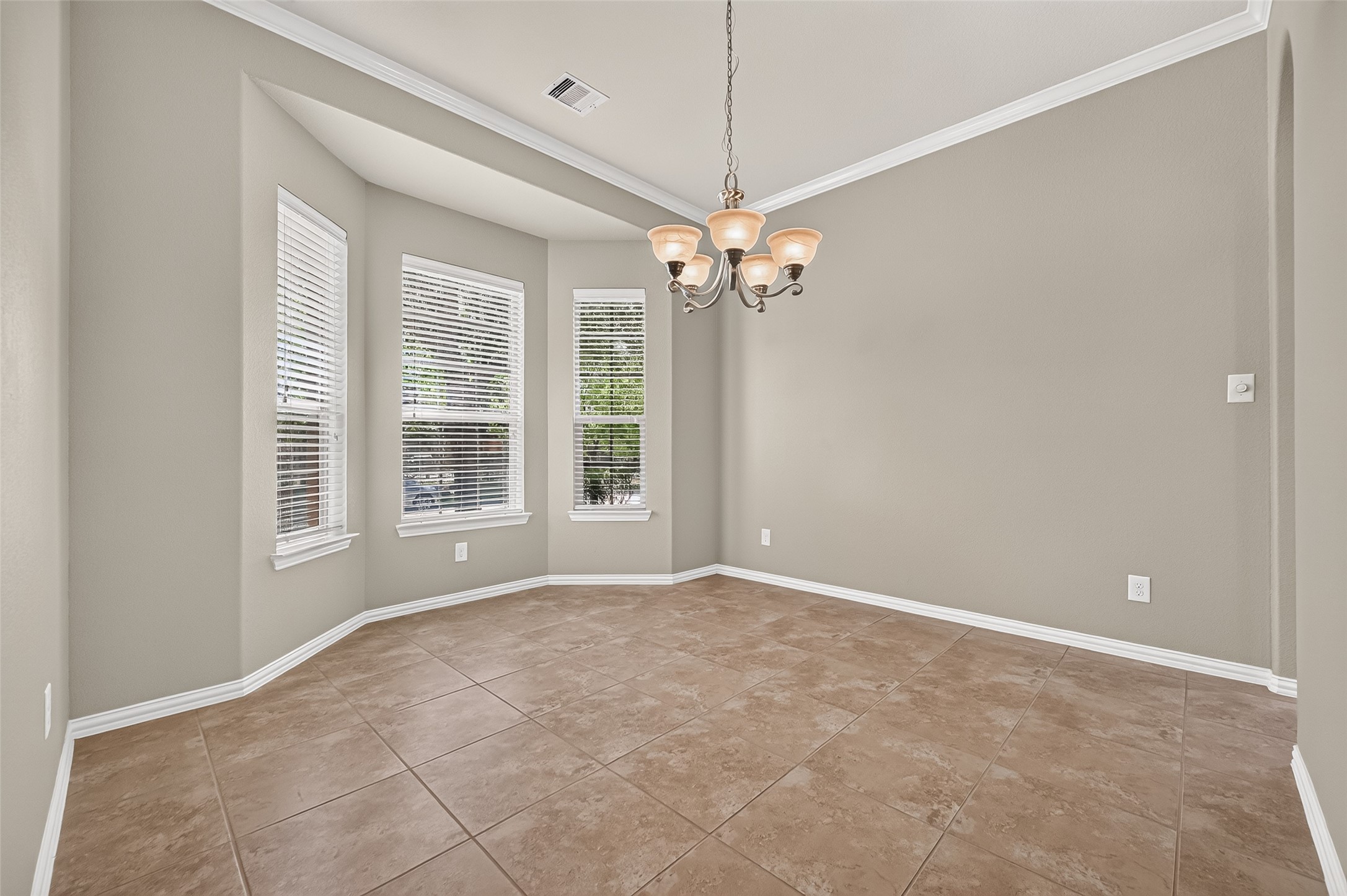 19118 Cove Forest Lane Property Photo 7