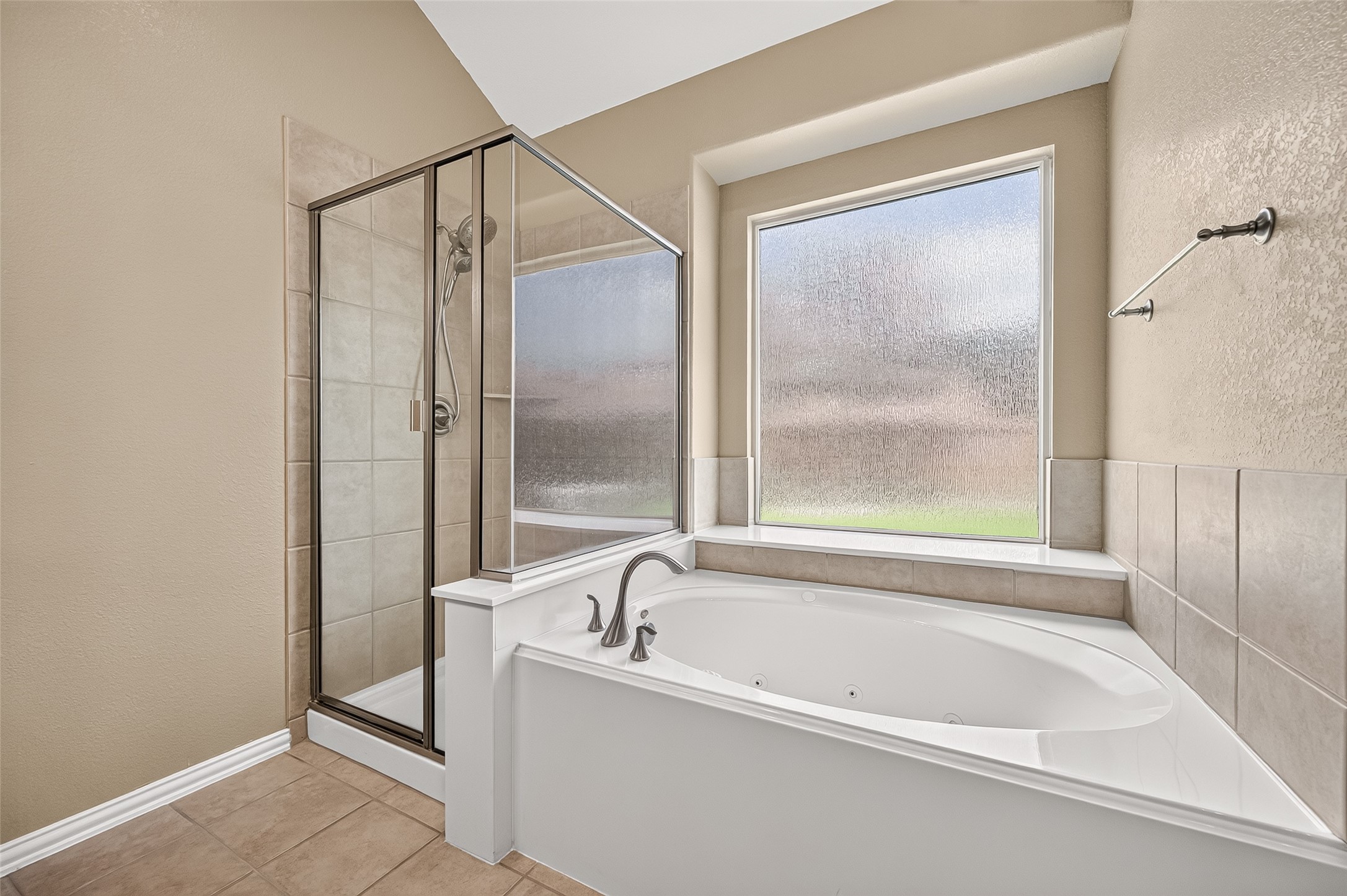 19118 Cove Forest Lane Property Photo 28