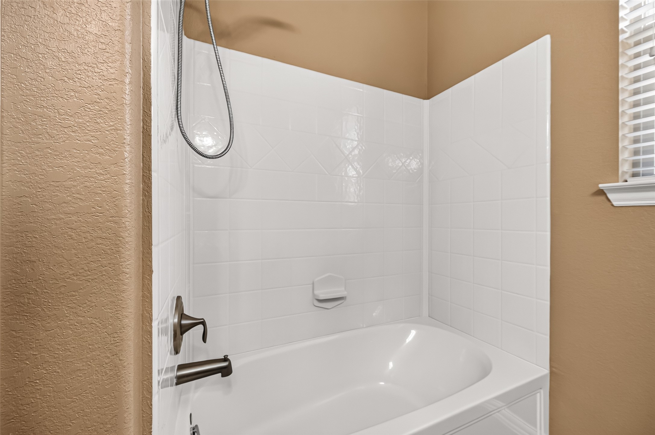 19118 Cove Forest Lane Property Photo 33