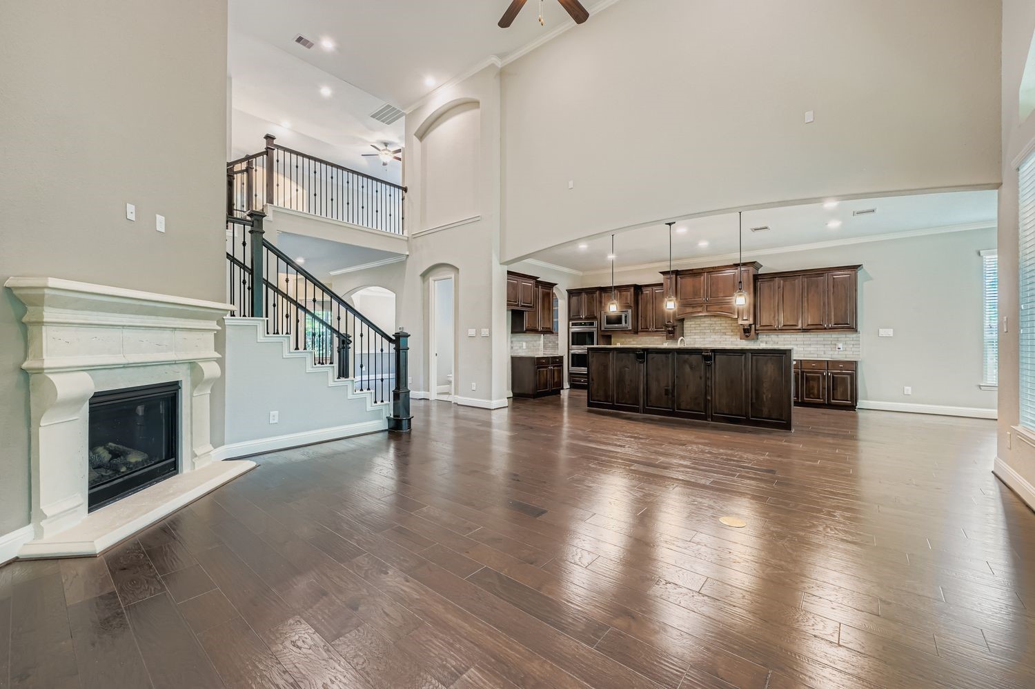 315 Lagarto Way Property Photo 4