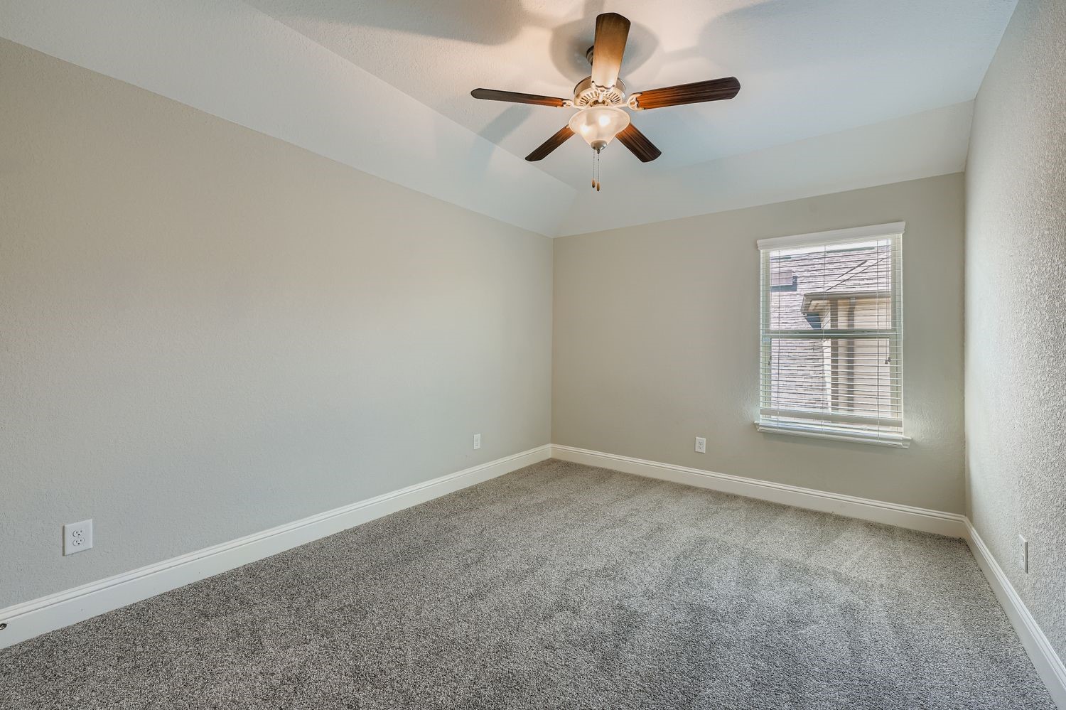 315 Lagarto Way Property Photo 5