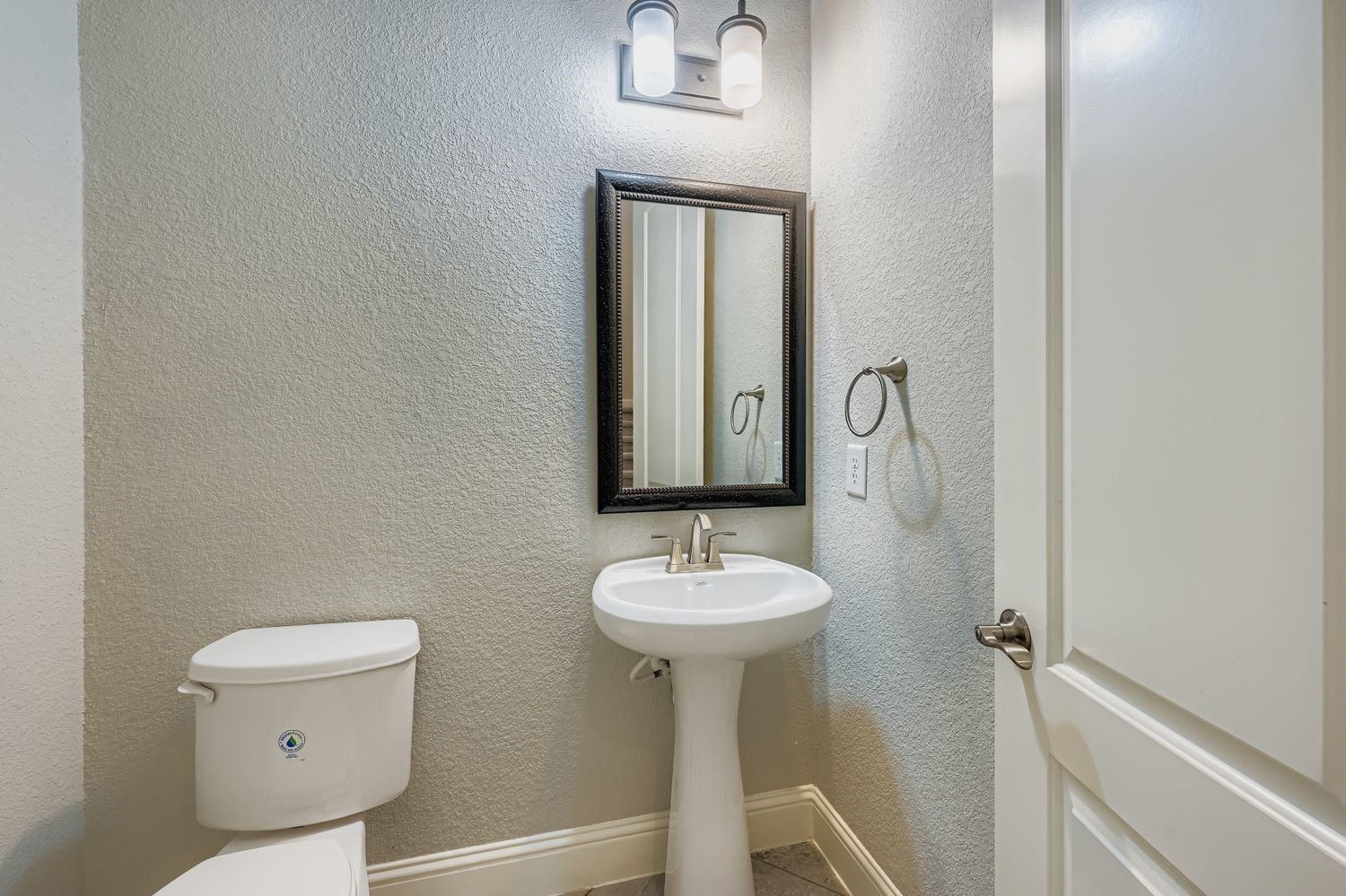 315 Lagarto Way Property Photo 7