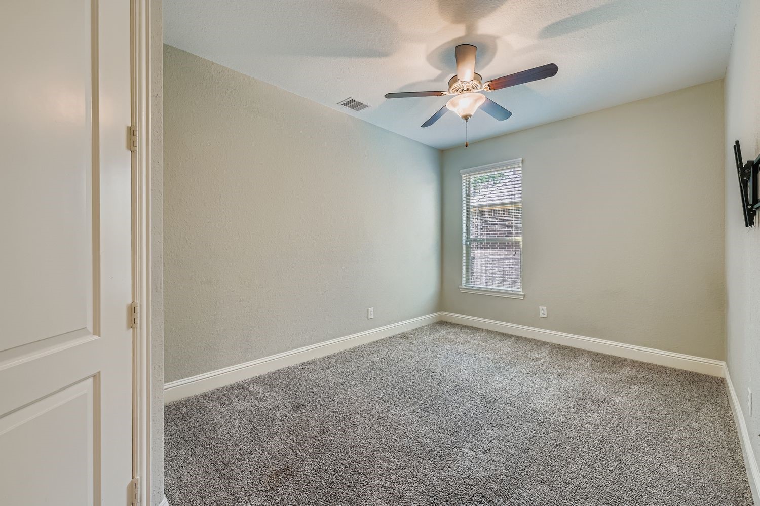 315 Lagarto Way Property Photo 24