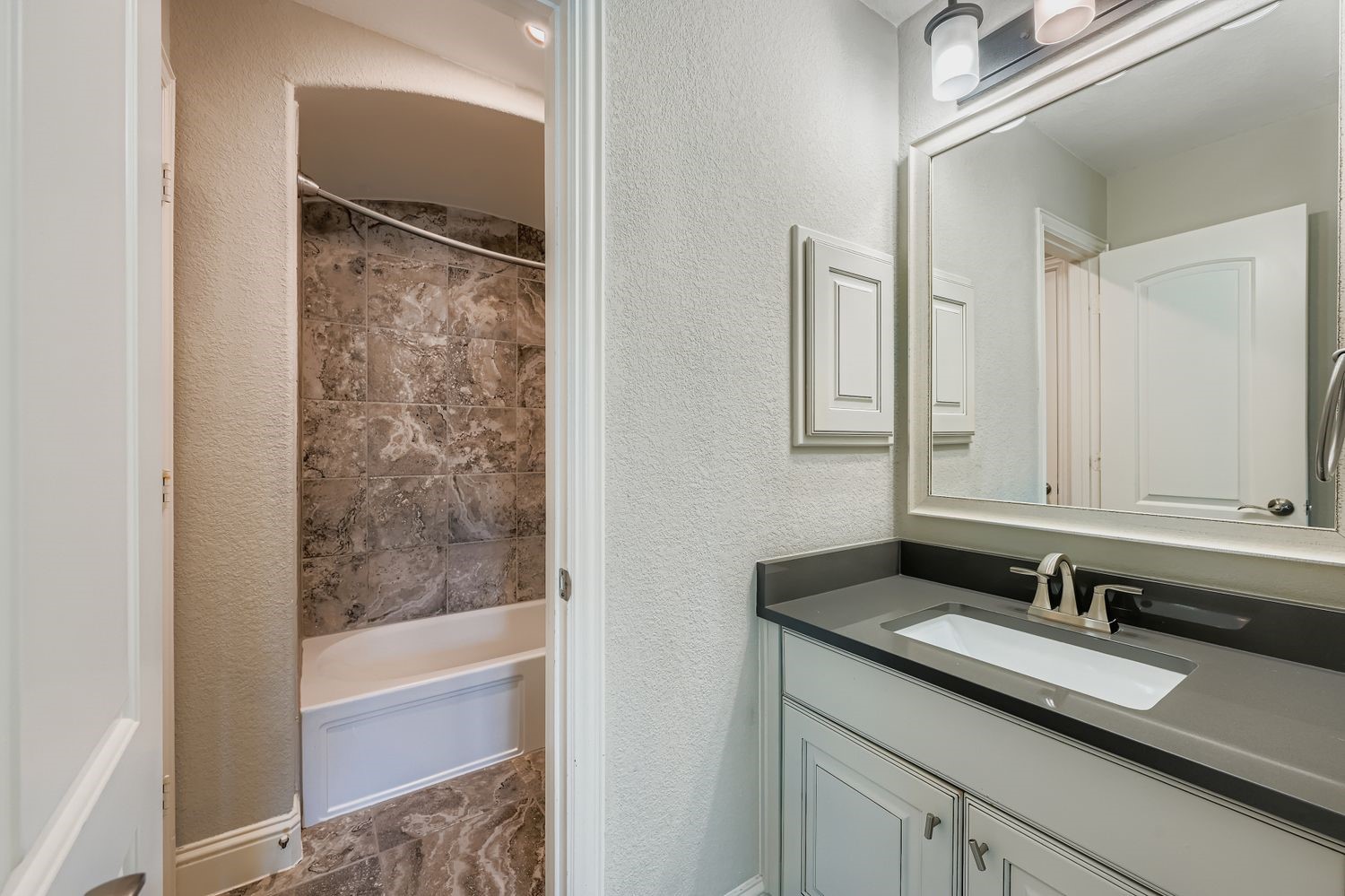 315 Lagarto Way Property Photo 28