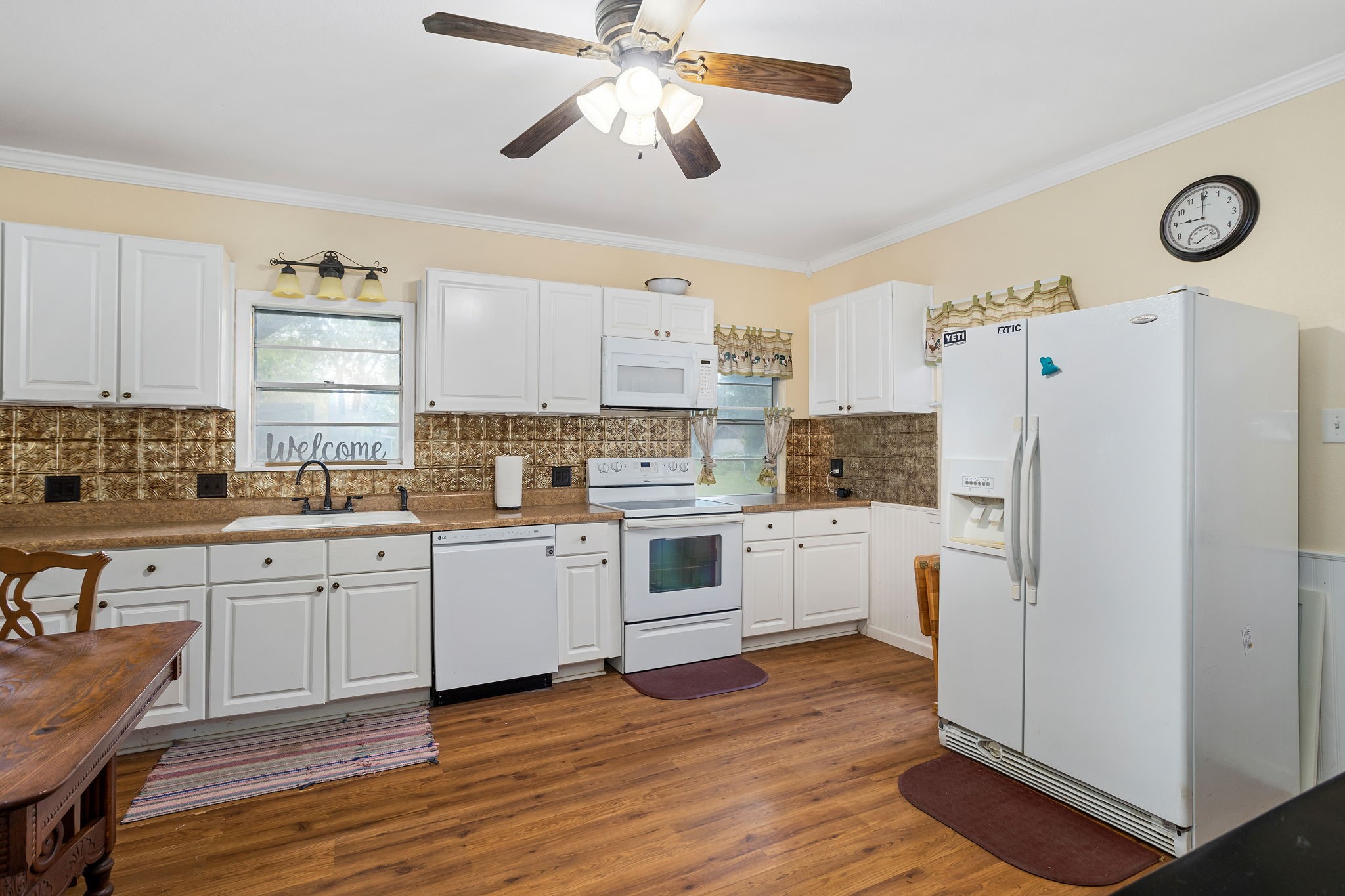 429 W 4th Street Property Photo 6