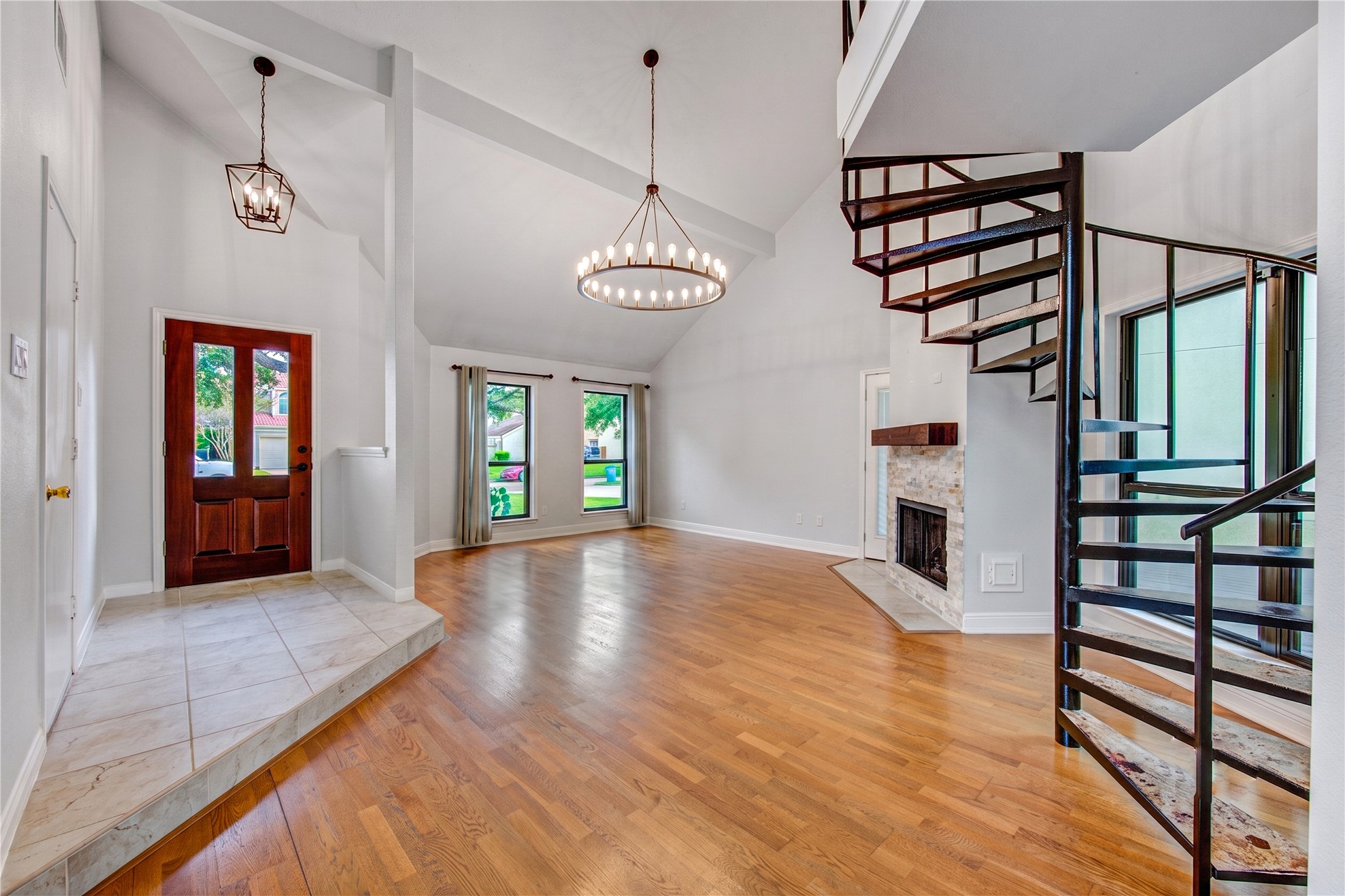 12311 Brighton Lane Property Photo 4