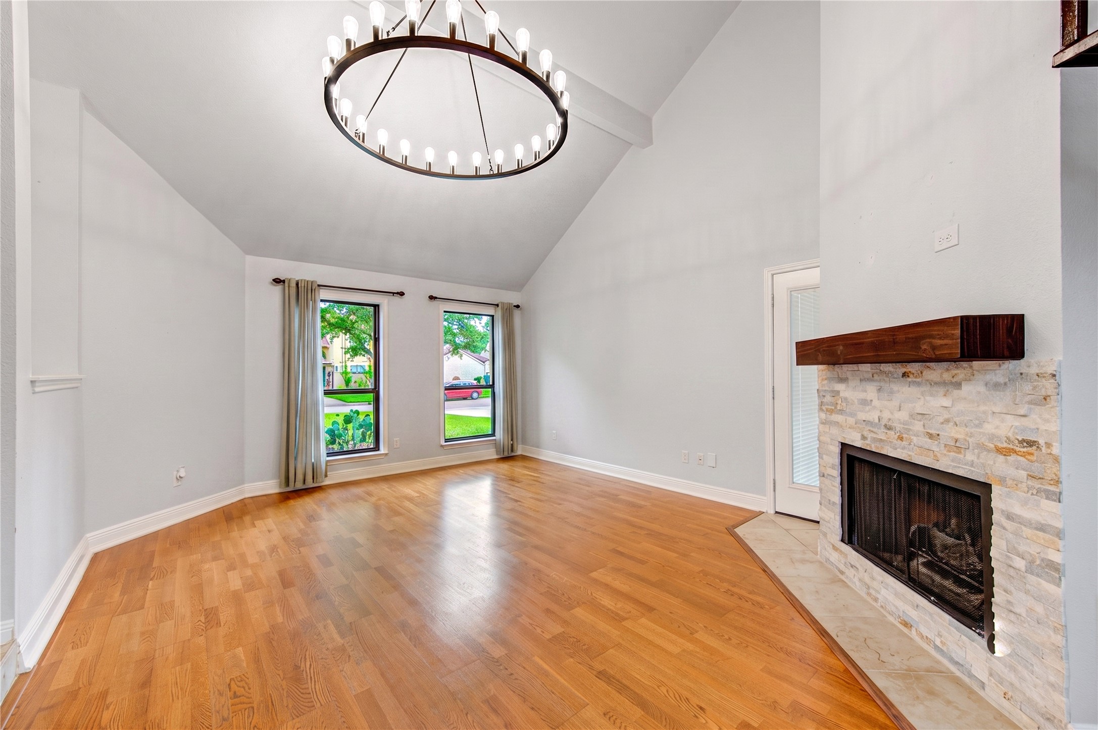 12311 Brighton Lane Property Photo 5