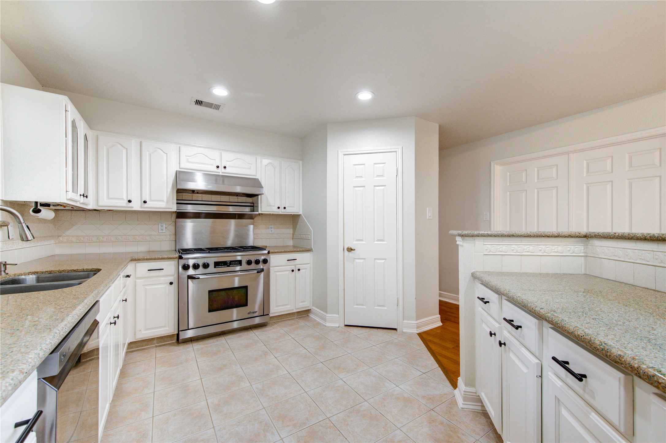 12311 Brighton Lane Property Photo 15