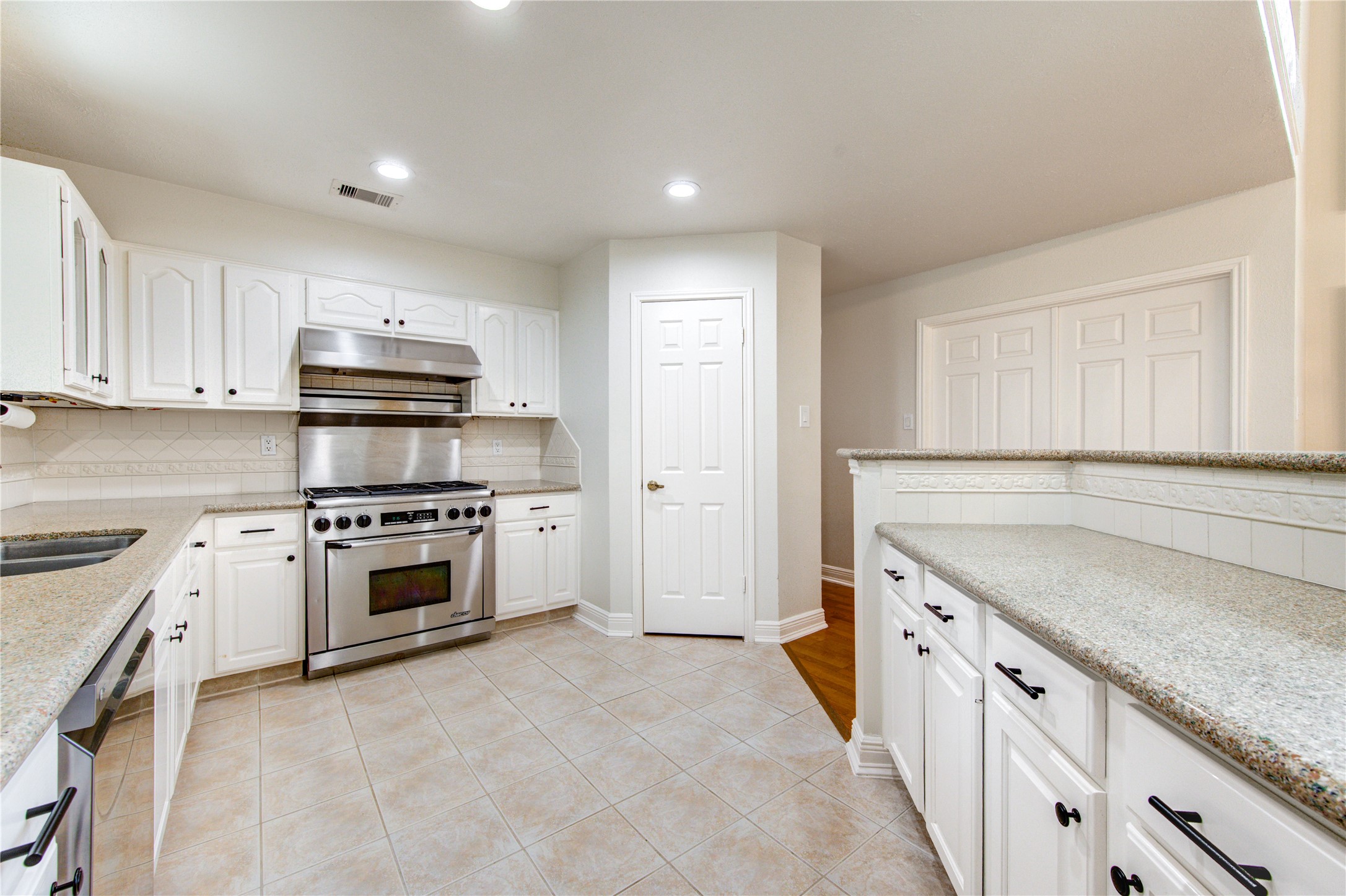 12311 Brighton Lane Property Photo 16