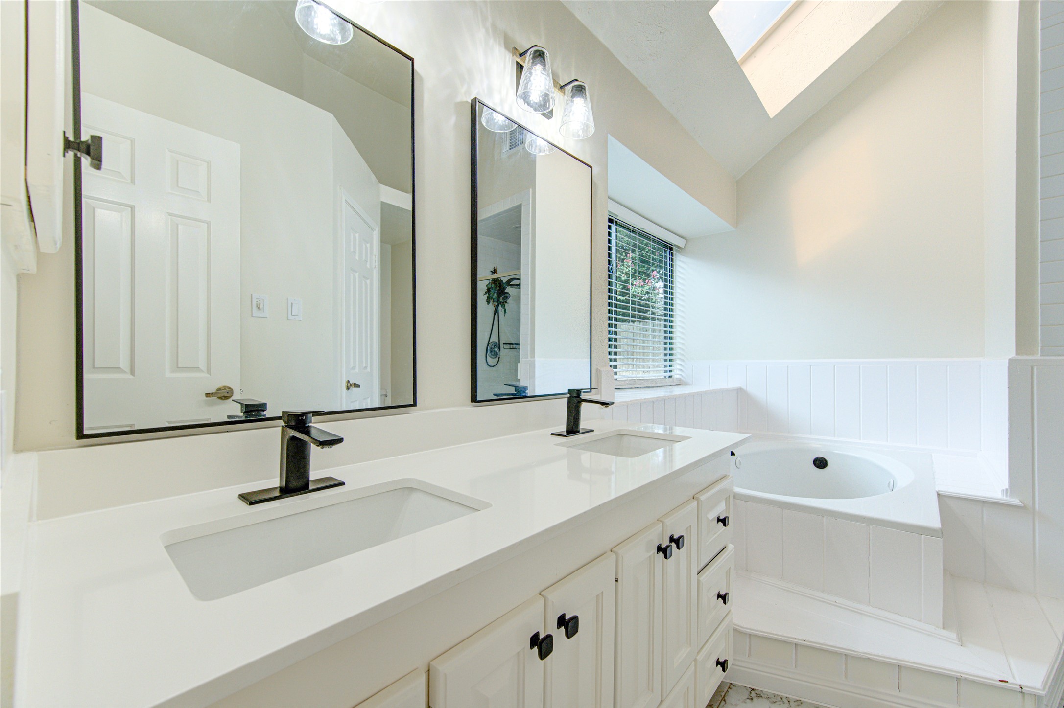 12311 Brighton Lane Property Photo 24