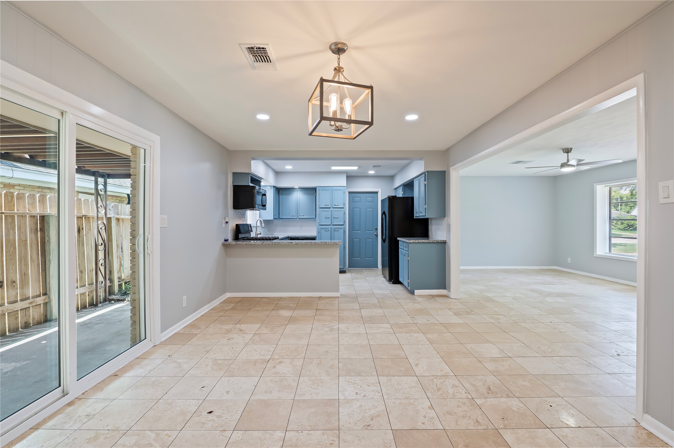 2513 Meadow Lane Property Photo 2