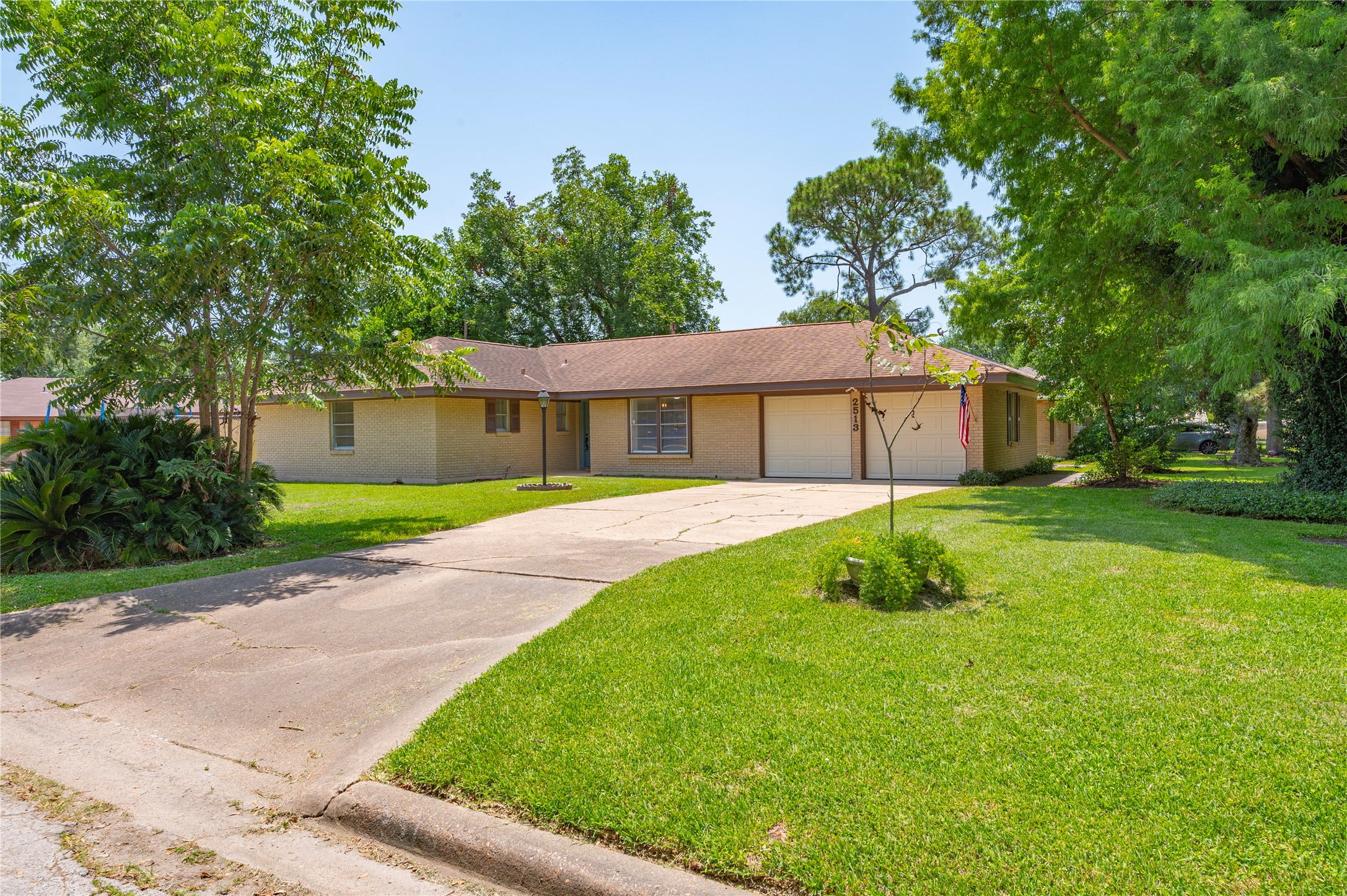 2513 Meadow Lane Property Photo 17
