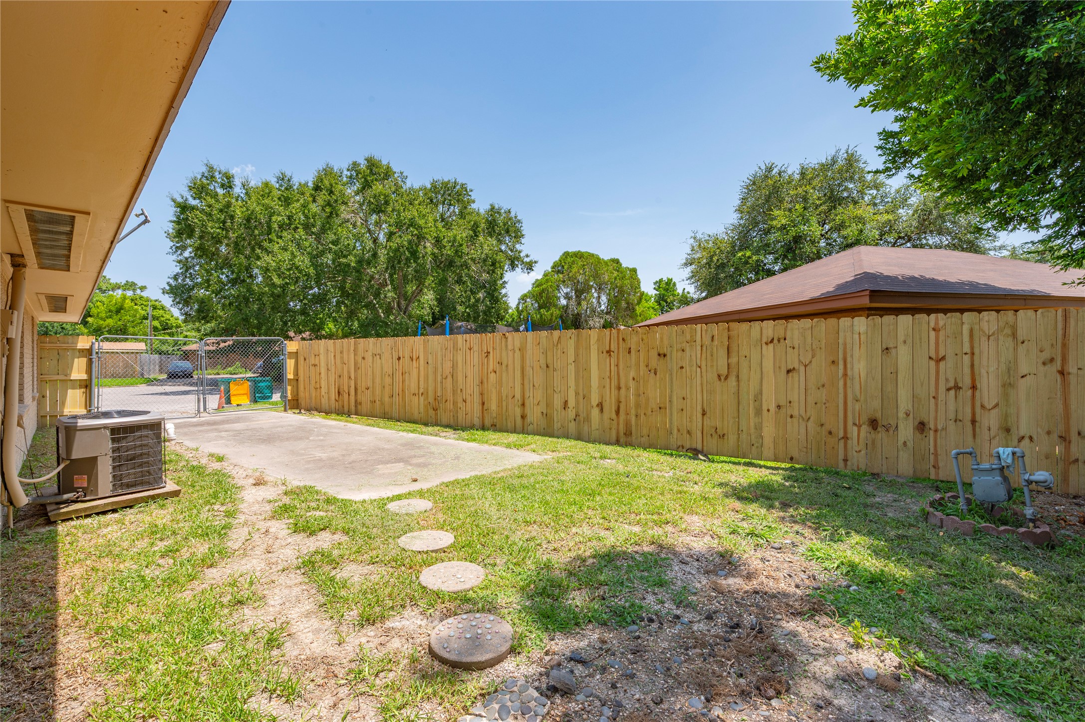 2513 Meadow Lane Property Photo 19