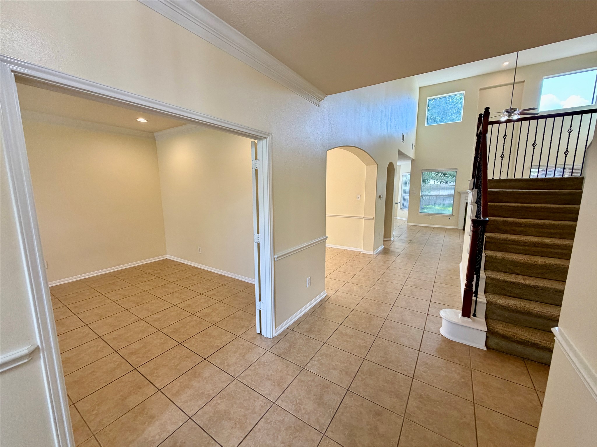 25206 Auburn Terrace Drive Property Photo 3