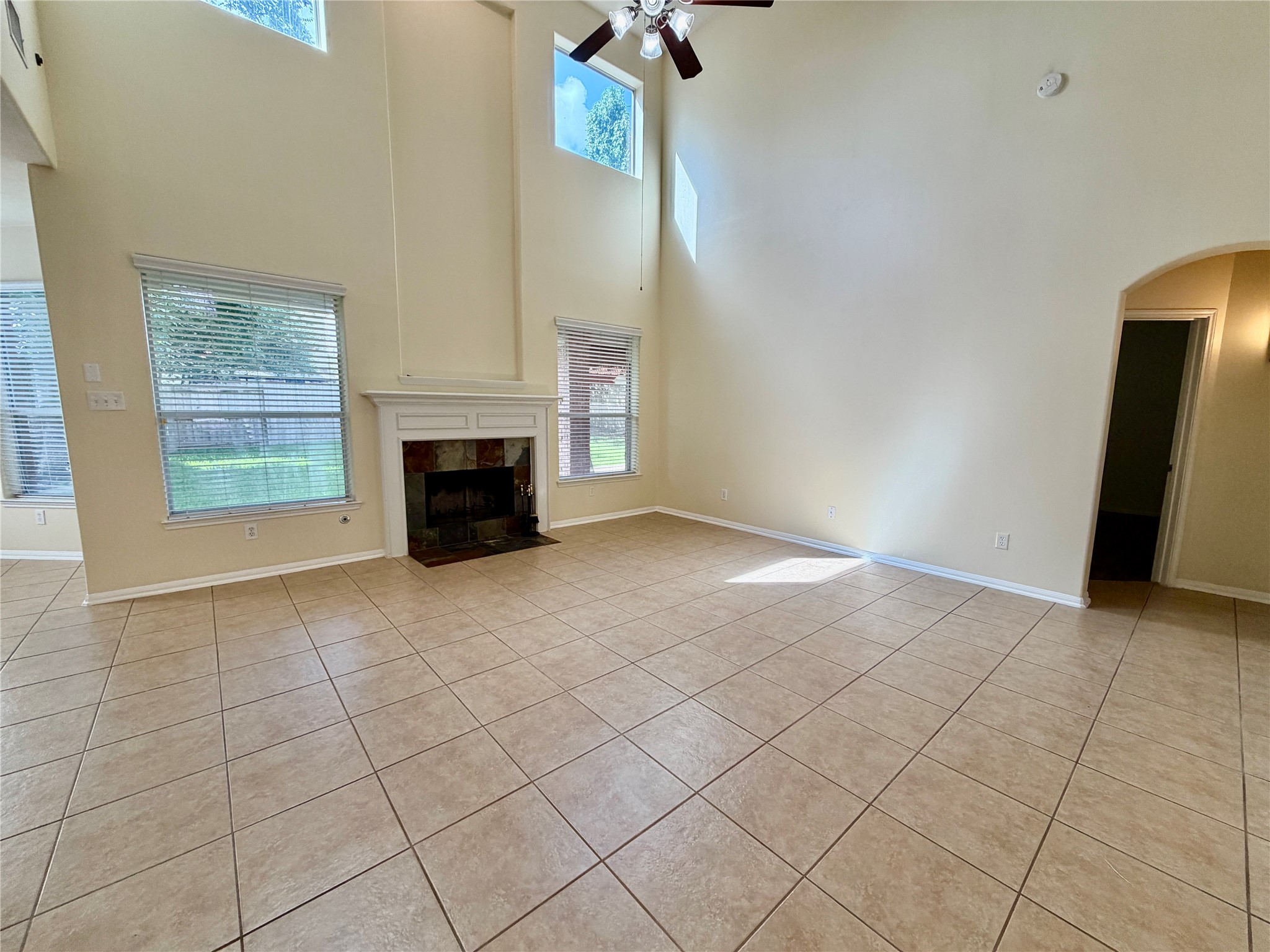 25206 Auburn Terrace Drive Property Photo 9